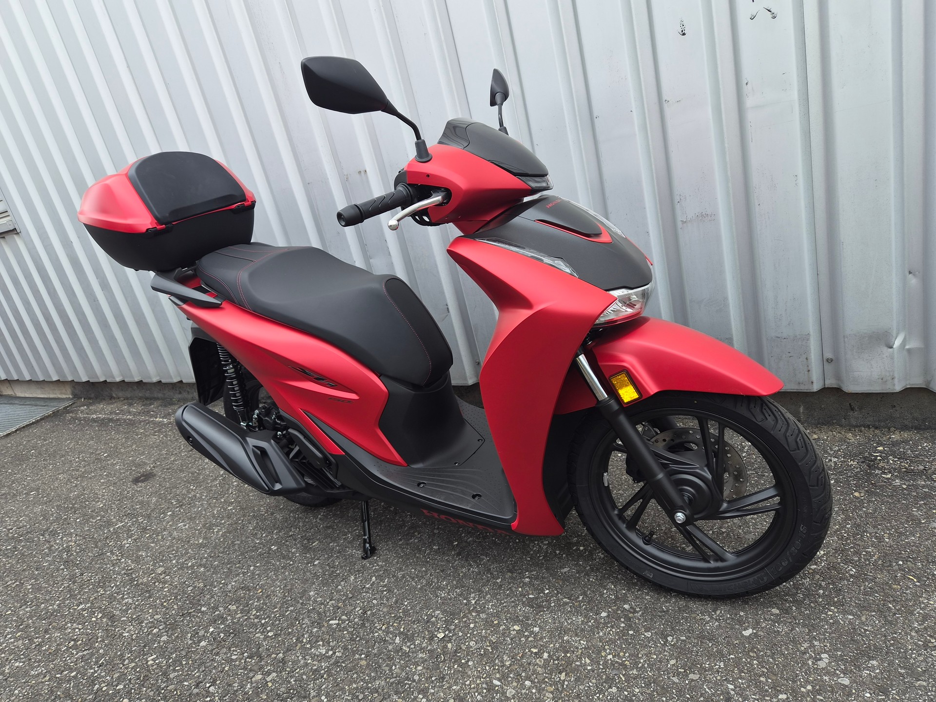 HONDA SH 150 INKL. TOP BOX-showroom-element-1