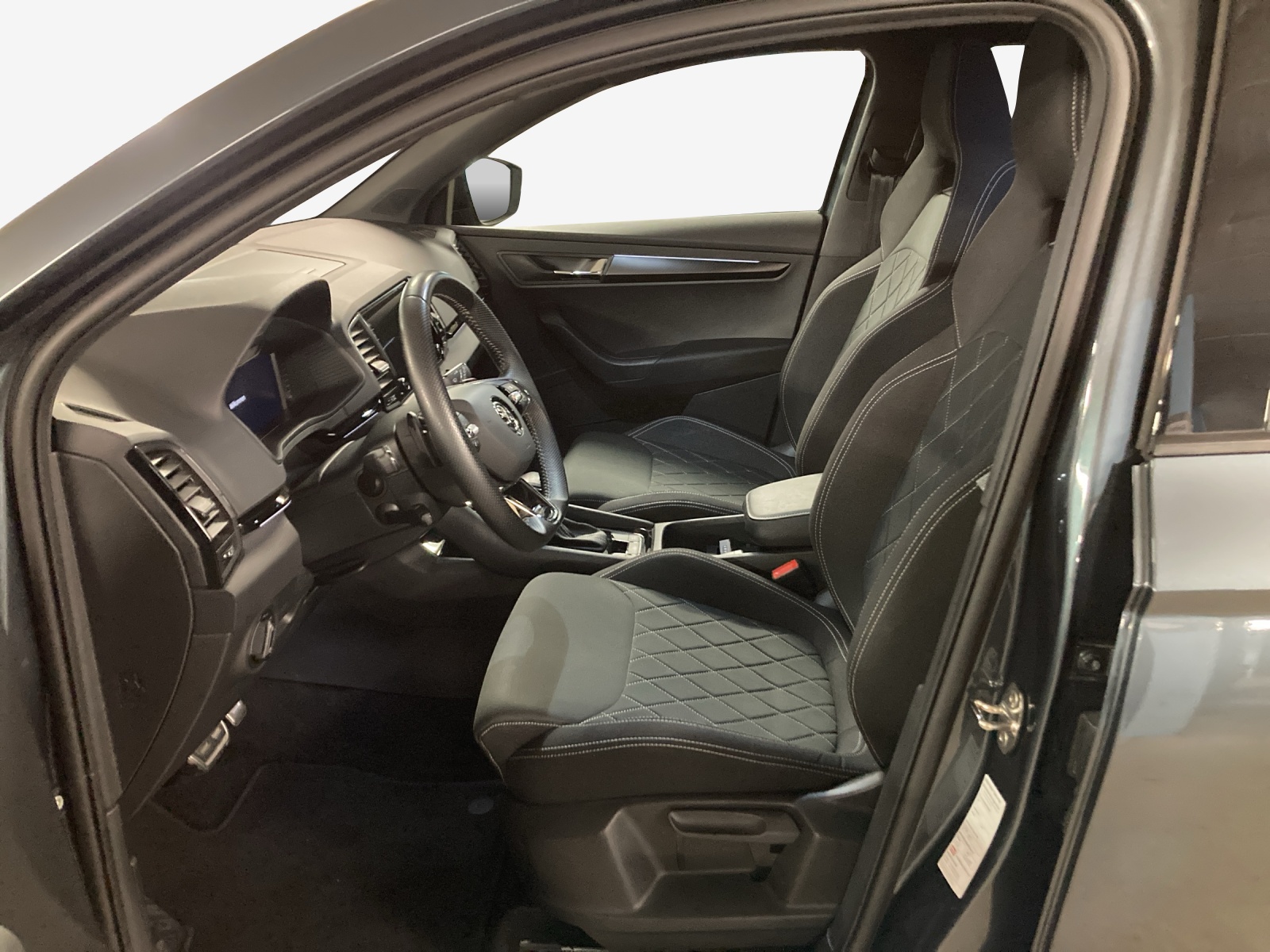 SKODA Karoq 2.0 TSI SportLine 4x4 DSG-image-7