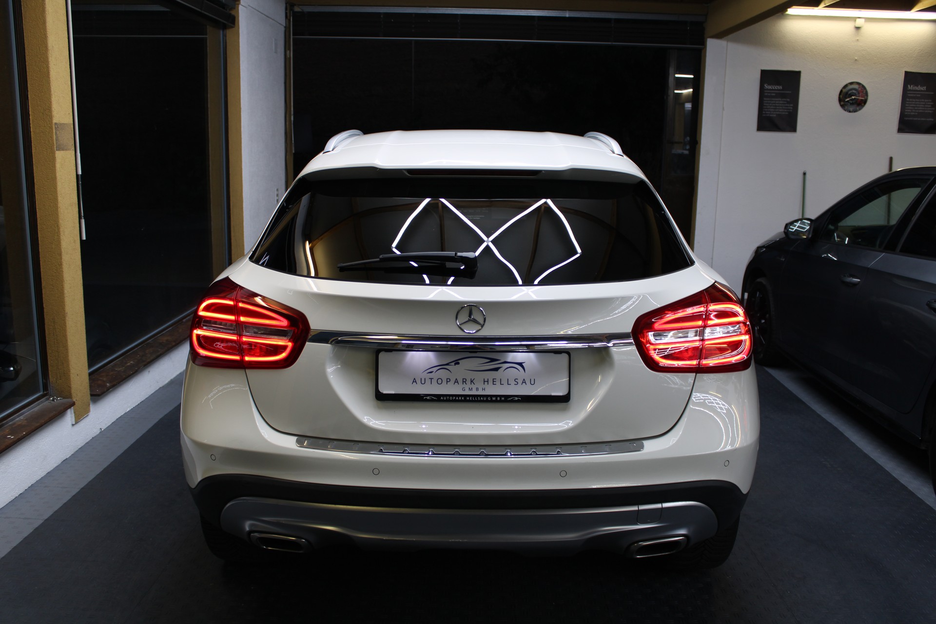 MERCEDES-BENZ GLA 200 CDI Urban 7G-DCT-image-5