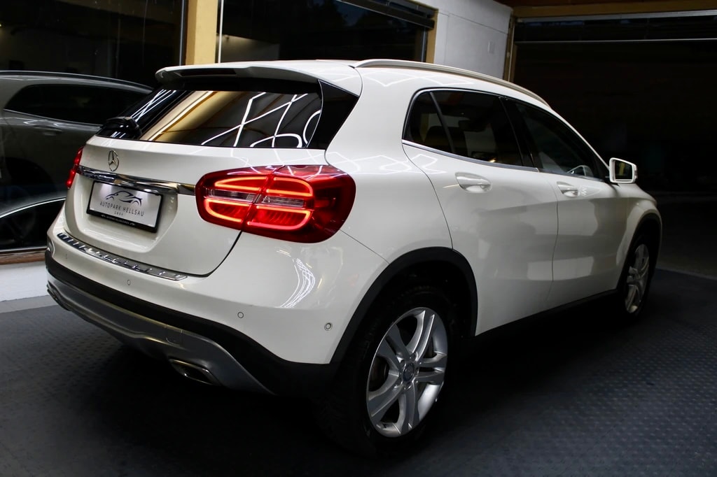 MERCEDES-BENZ GLA 200 CDI Urban 7G-DCT-image-4