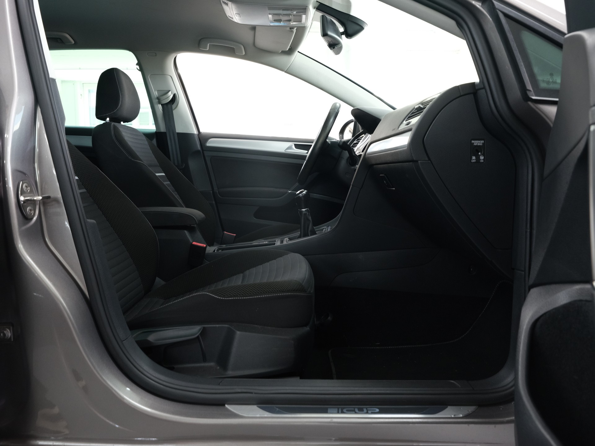 VW Golf 1.4 TSI Cup-image-24