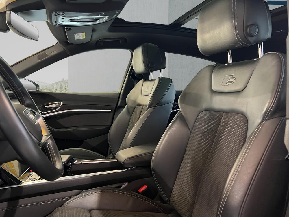 AUDI e-tron 55 Sportback S Line quattro-image-5