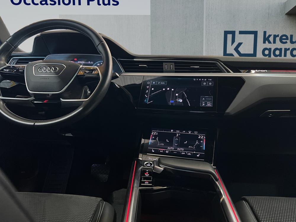 AUDI e-tron 55 Sportback S Line quattro-image-8