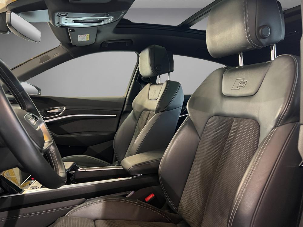 AUDI e-tron 55 Sportback S Line quattro-image-5