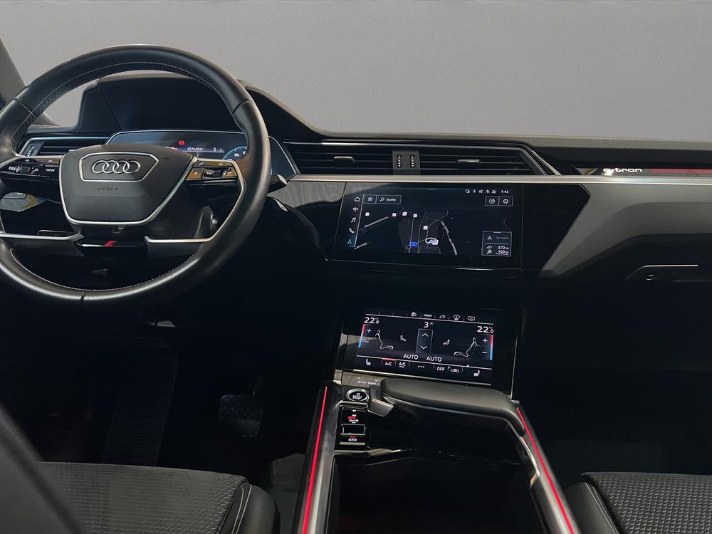 AUDI e-tron 55 Sportback S Line quattro-image-8