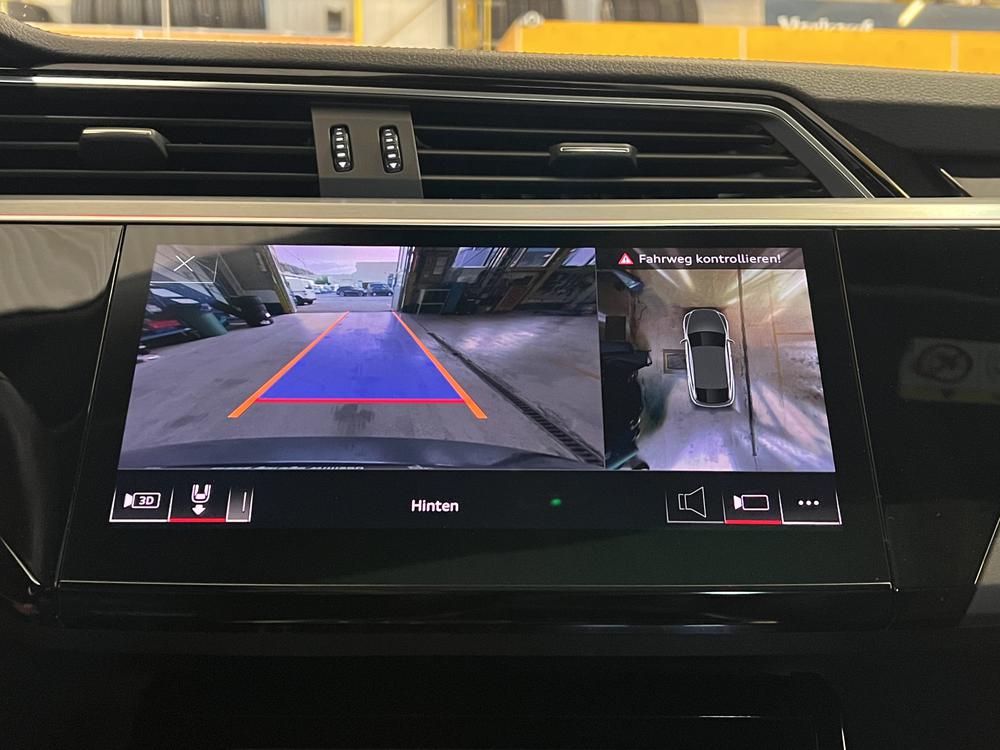 AUDI e-tron 55 Sportback S Line quattro-image-9