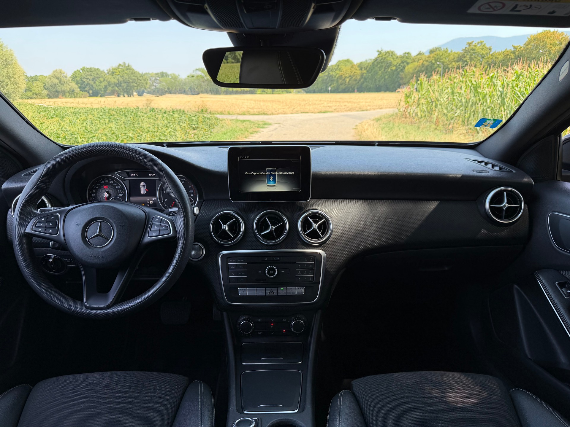 MERCEDES-BENZ A 180 7G-DCT-image-10
