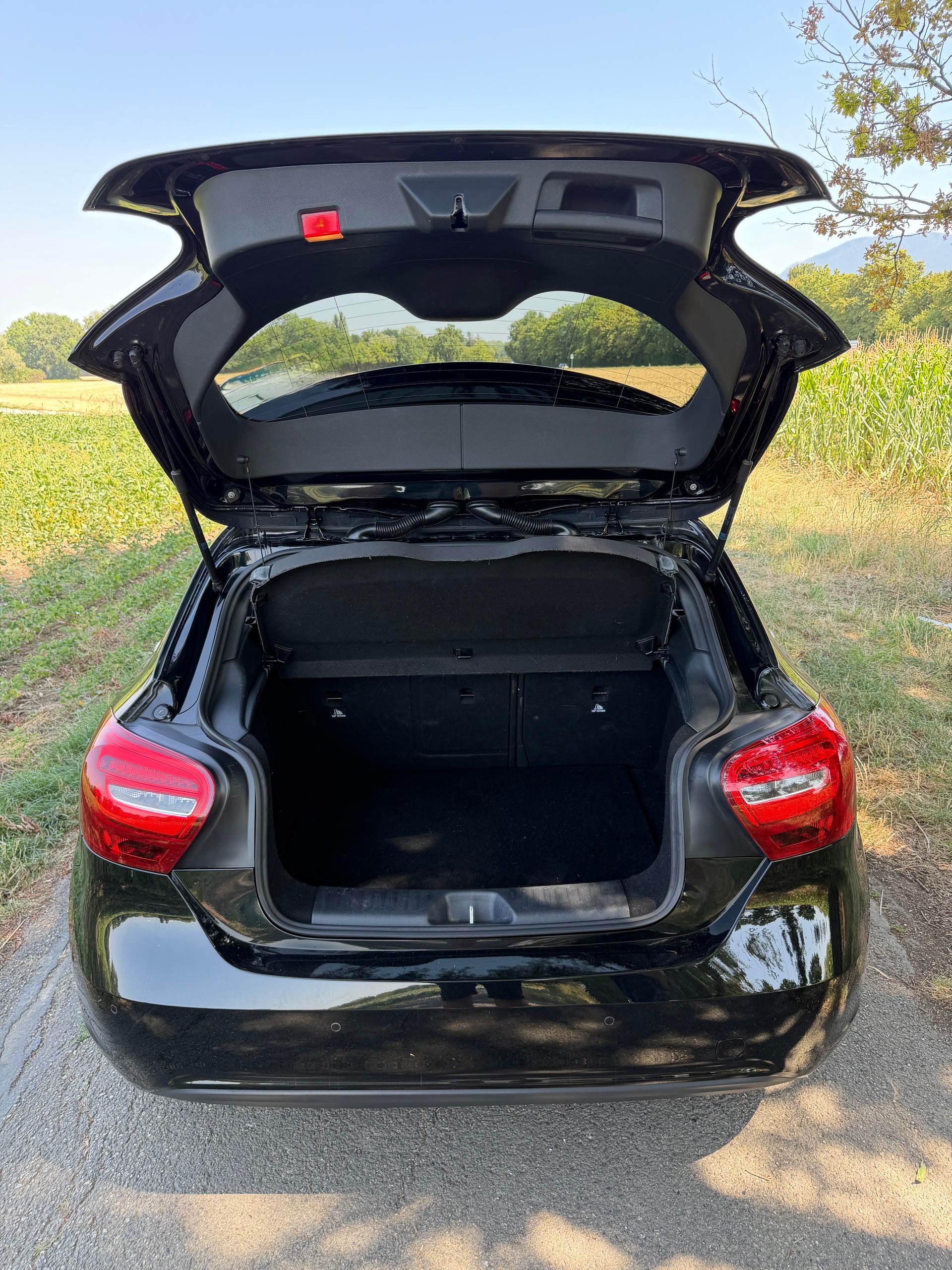 MERCEDES-BENZ A 180 7G-DCT-image-4