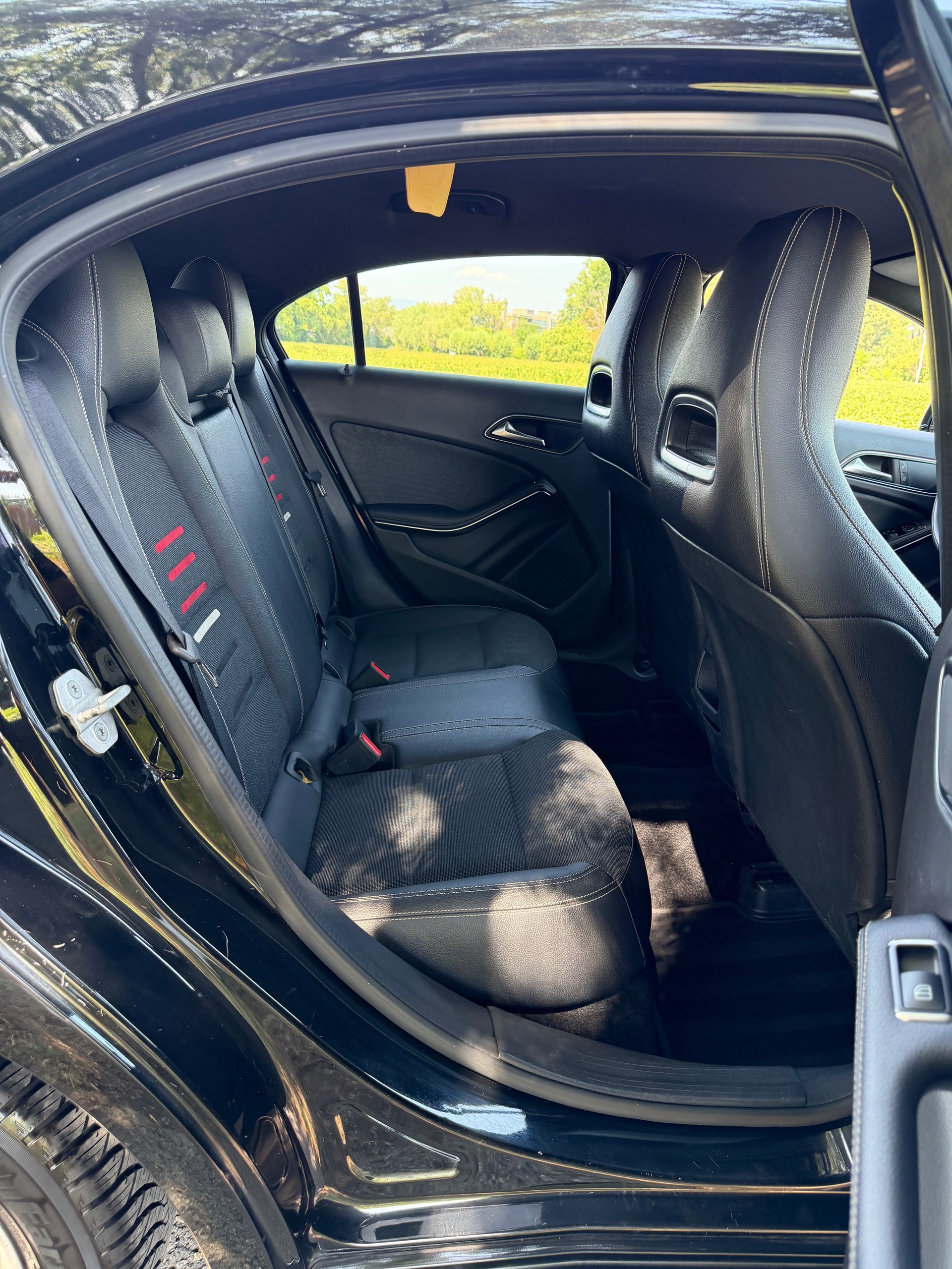 MERCEDES-BENZ A 180 7G-DCT-image-9