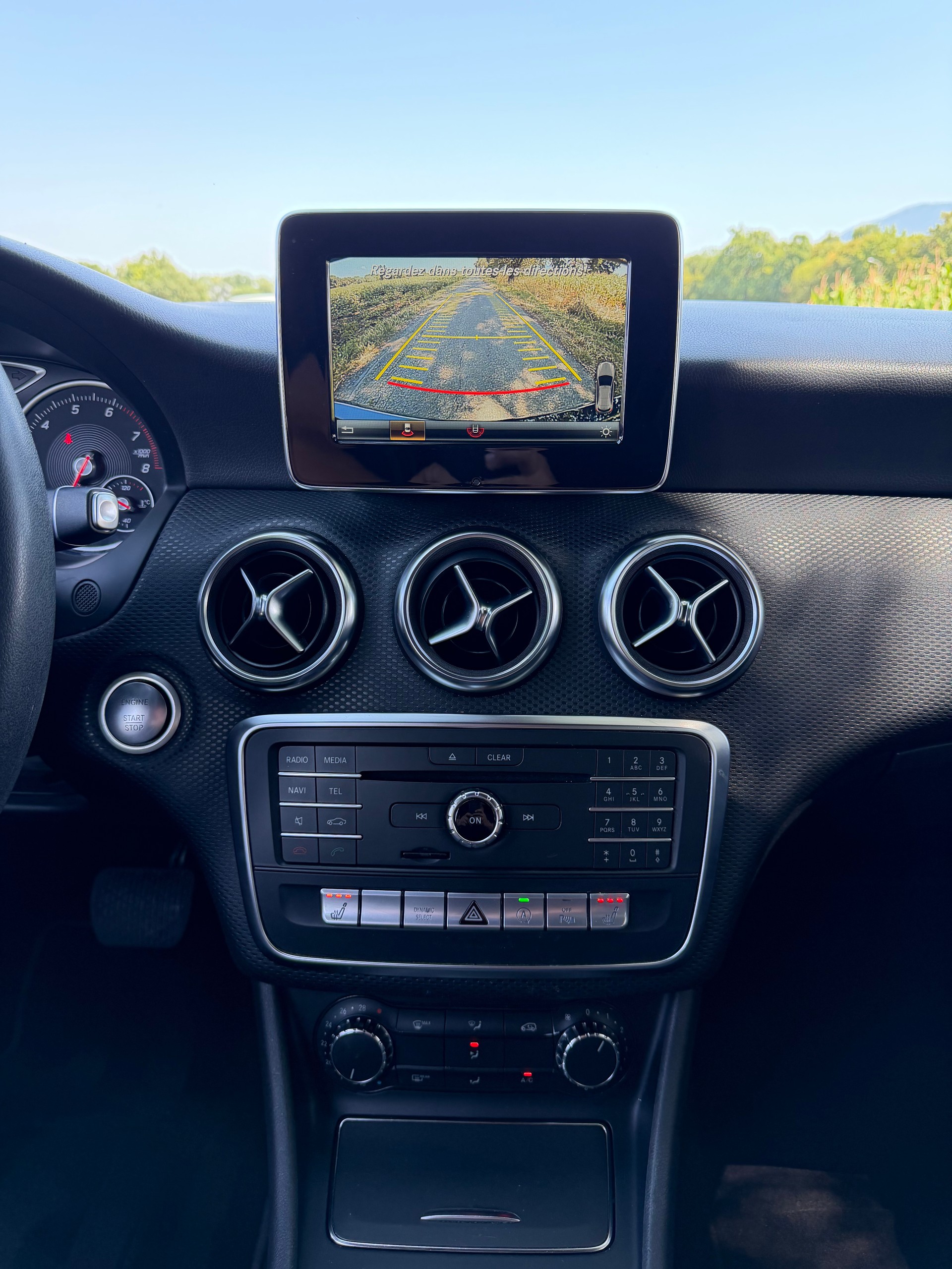 MERCEDES-BENZ A 180 7G-DCT-image-12