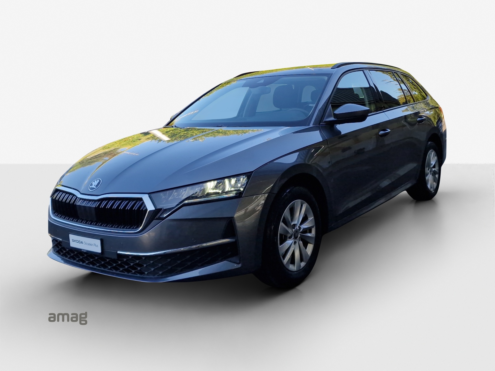 SKODA Octavia Combi 2.0 TDI DSG Selection-image-0