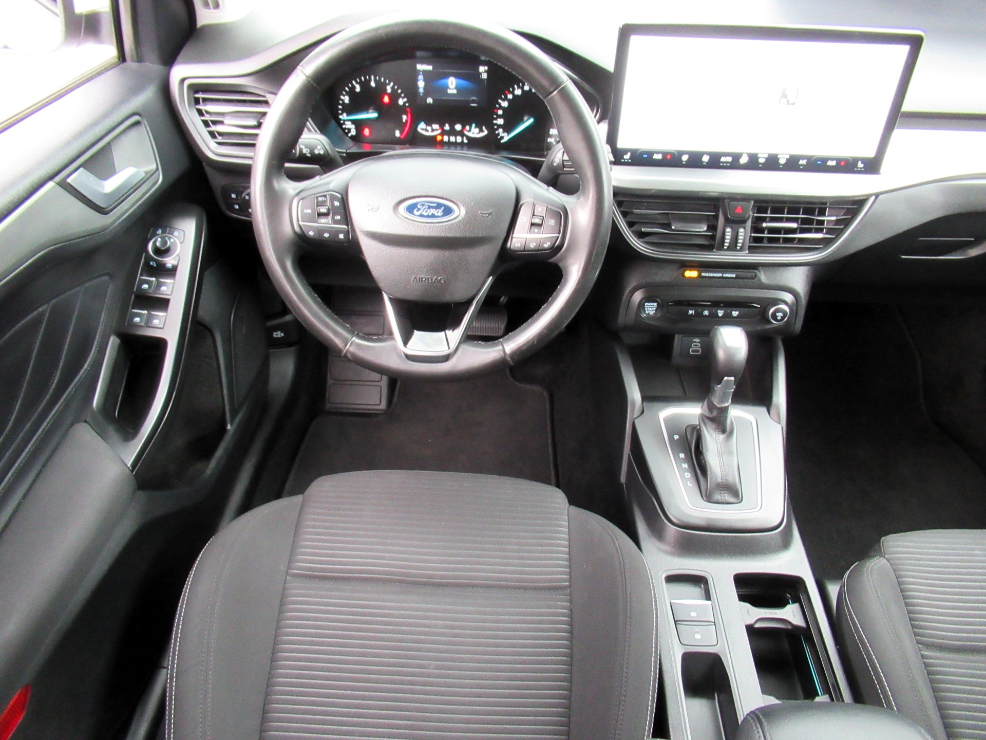 FORD Focus 1.0 MHEV Titanium Automat-image-5