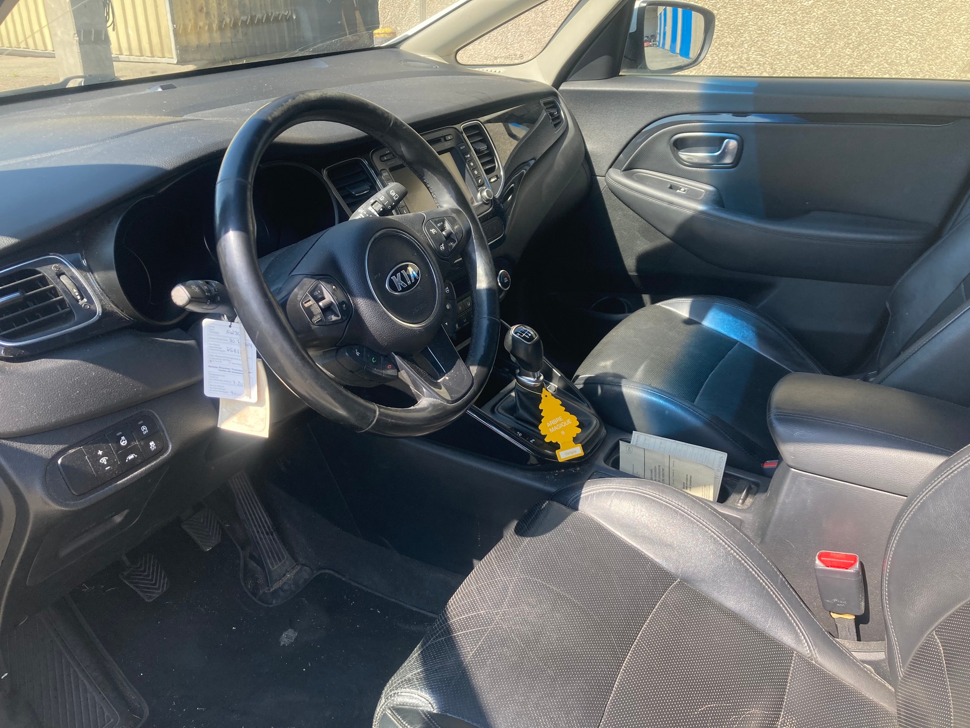 KIA Carens 1.7 CRDi Trend-image-4