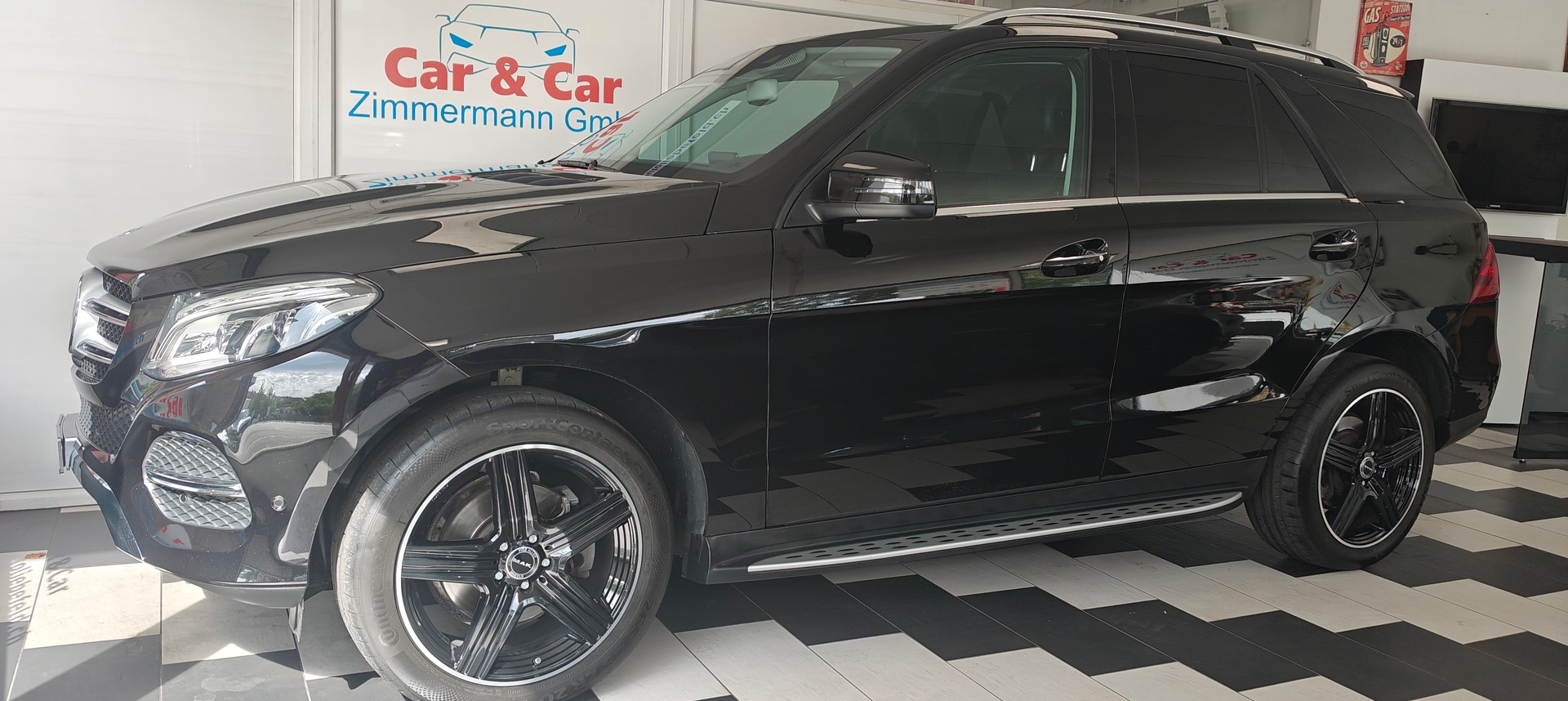 MERCEDES-BENZ GLE 250 d Executive 4Matic 9G-Tronic-image-3