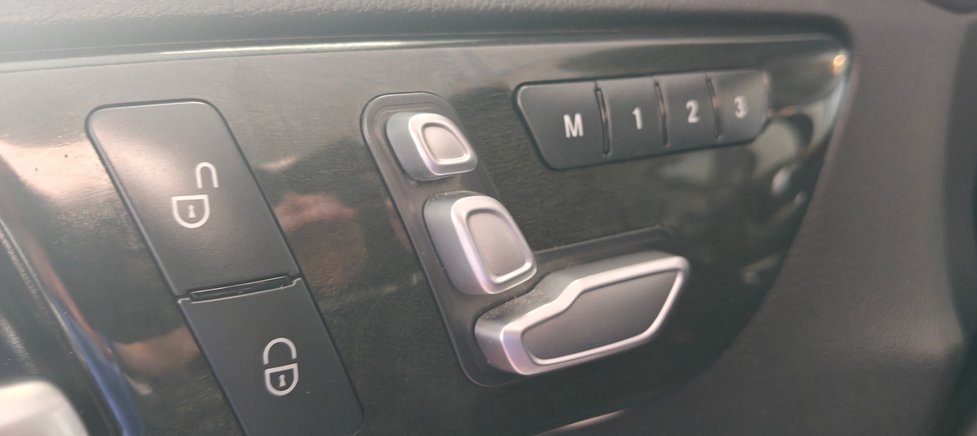 MERCEDES-BENZ GLE 250 d Executive 4Matic 9G-Tronic-image-10