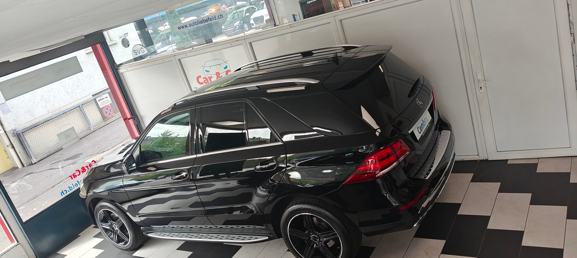 MERCEDES-BENZ GLE 250 d Executive 4Matic 9G-Tronic-image-6