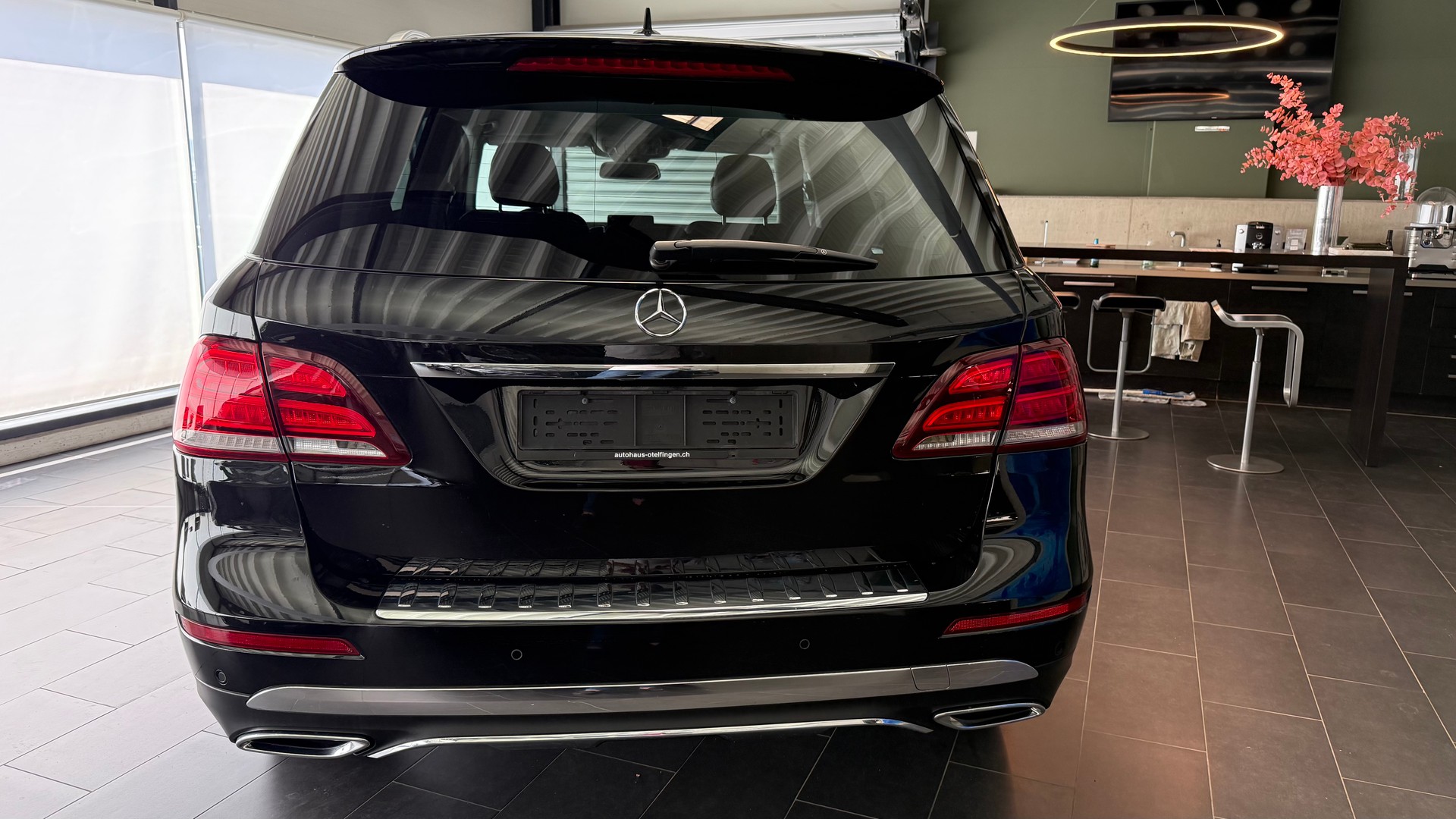 MERCEDES-BENZ GLE 350 d-image-19