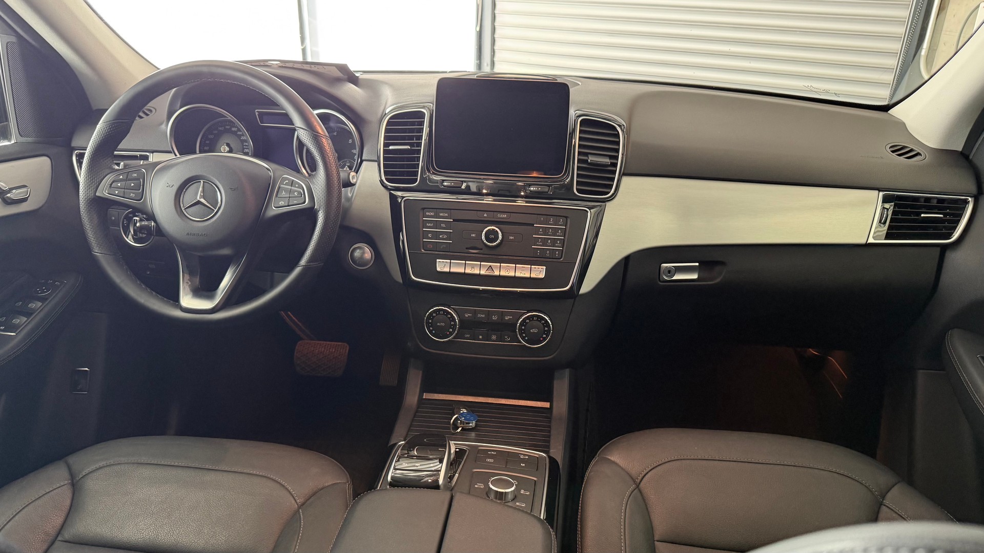 MERCEDES-BENZ GLE 350 d-image-21