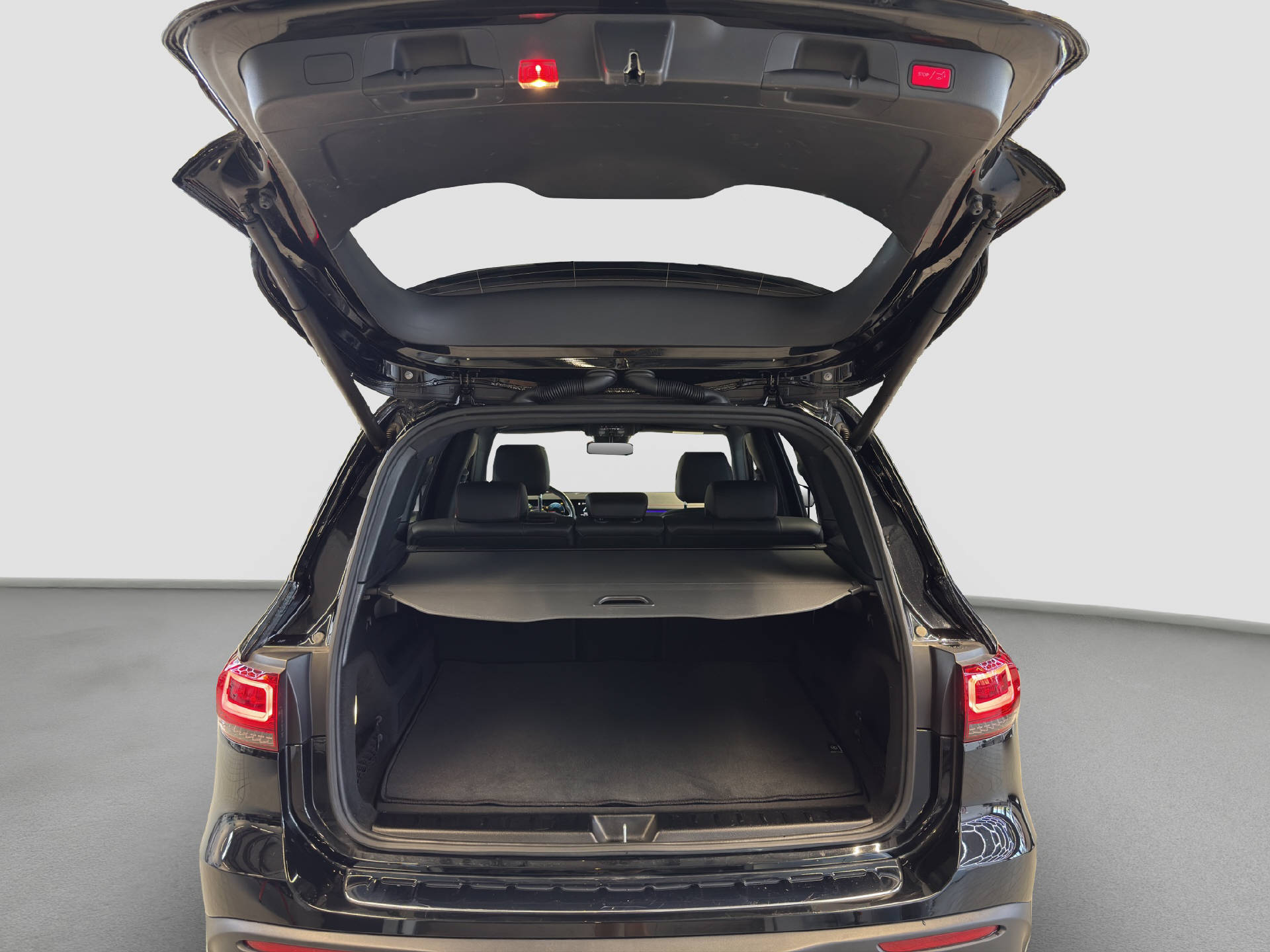 MERCEDES-BENZ EQB 300 AMG Line 4MATIC-image-15