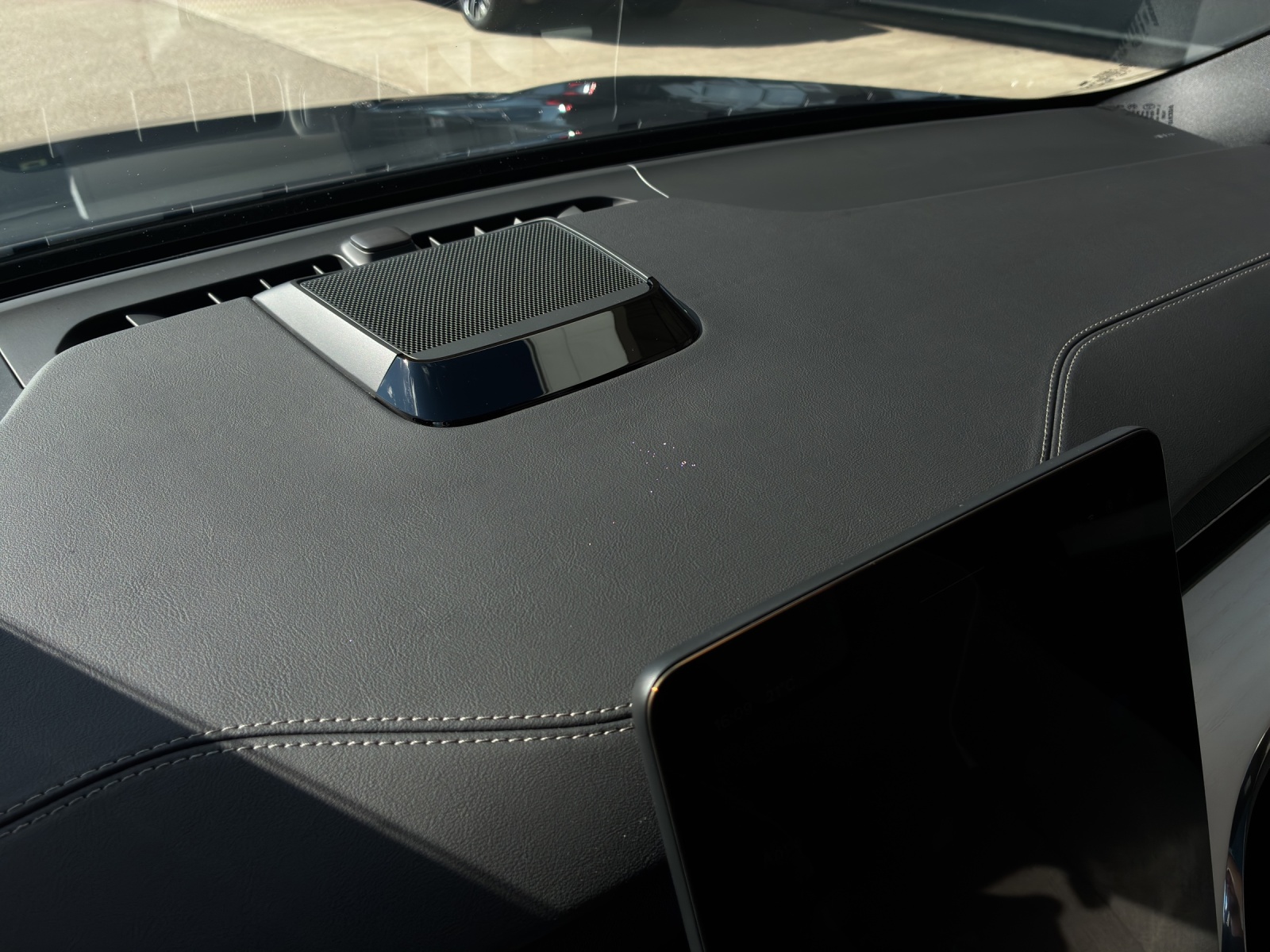 VOLVO EX 90 Twin Performance Ultra AWDD-image-21