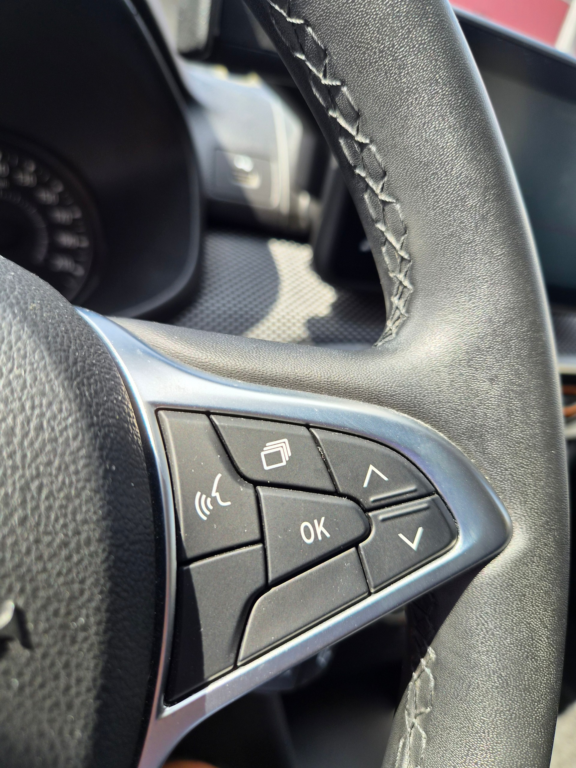 DACIA Sandero Stepway TCe 90 Expression CVT-image-12