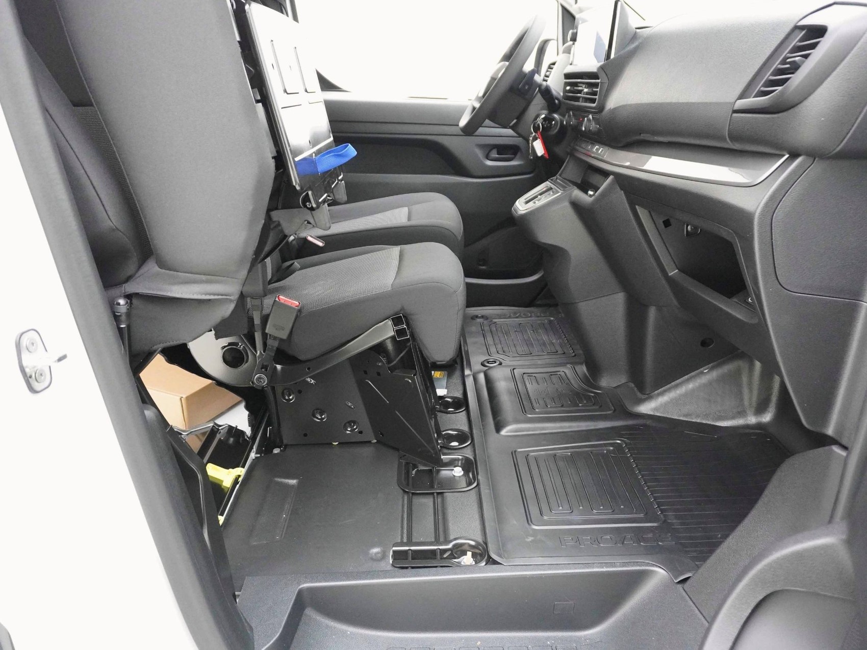 TOYOTA Proace Van L1 75KWh Advanced-image-8