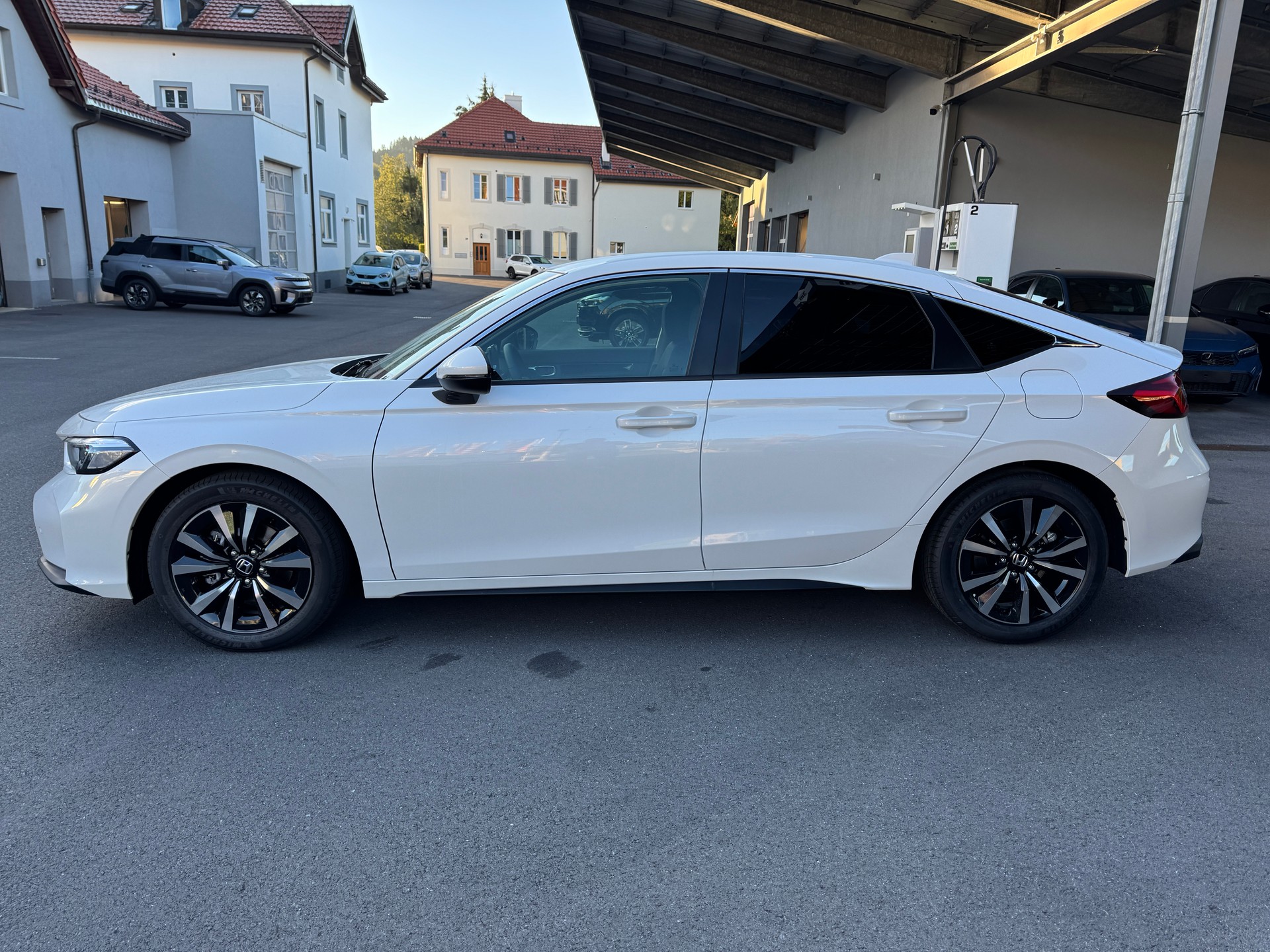 HONDA Civic 2.0 i-MMD HEV Elegance-image-3