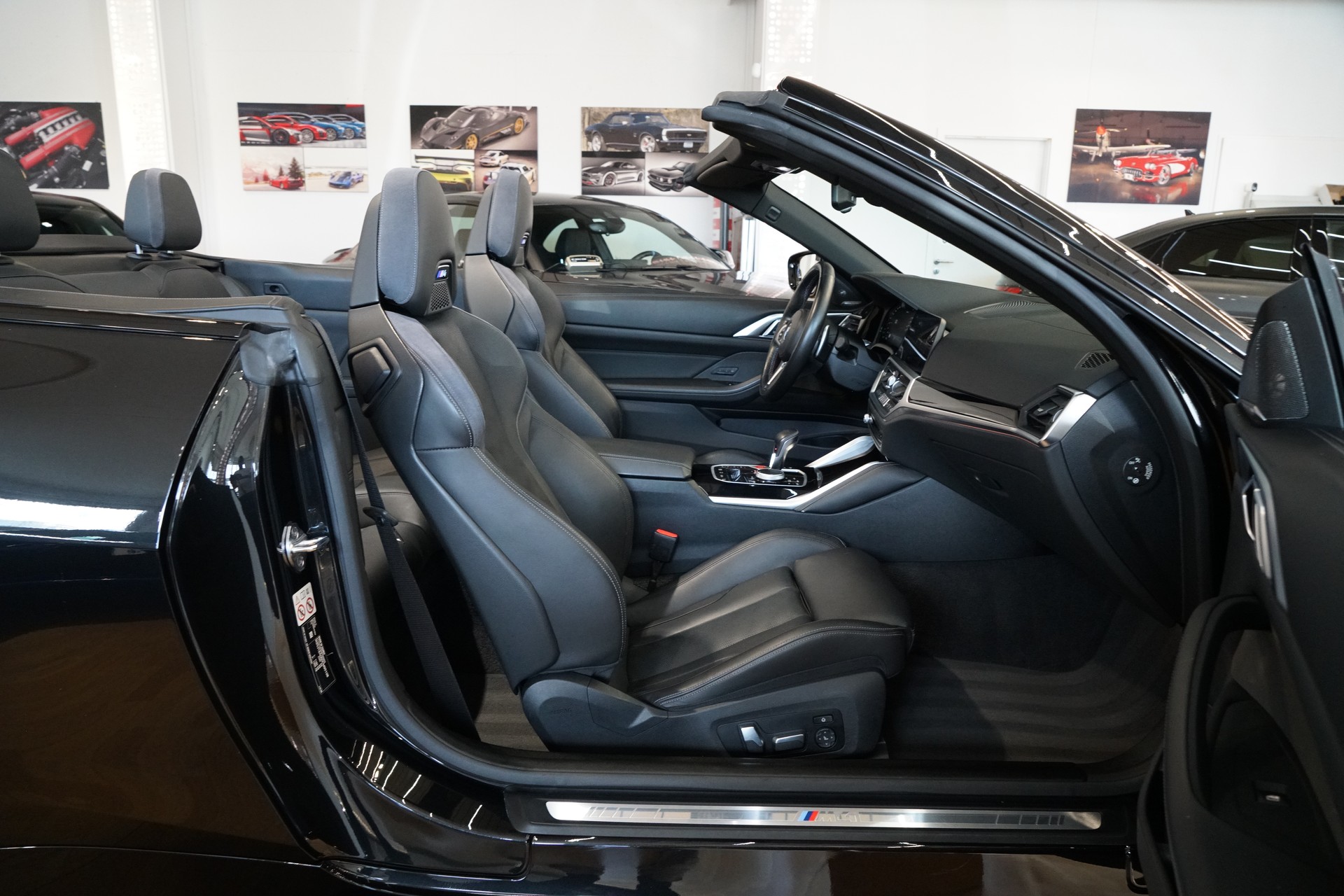 BMW M4 Cabrio Competition M xDrive-image-19