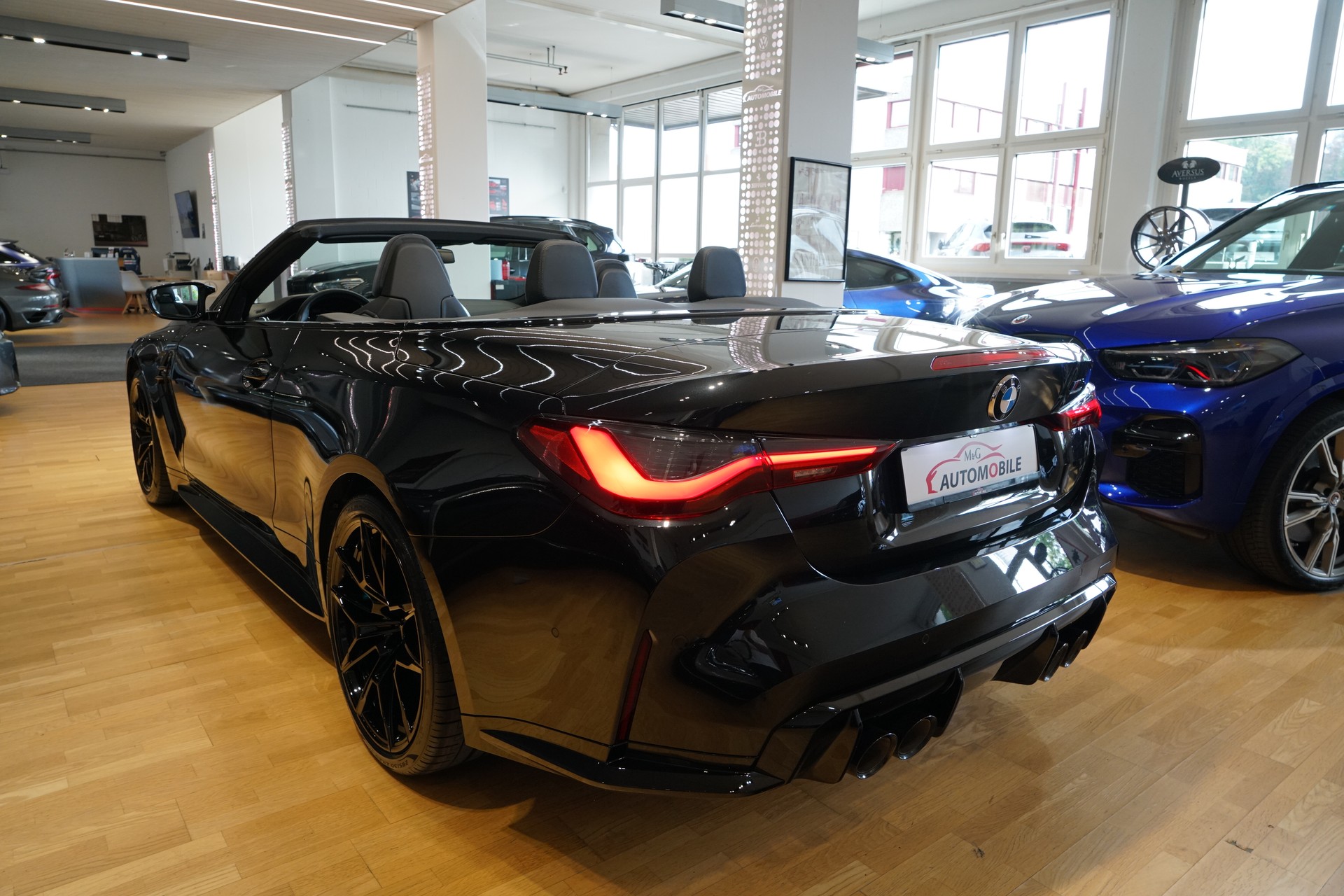 BMW M4 Cabrio Competition M xDrive-image-3