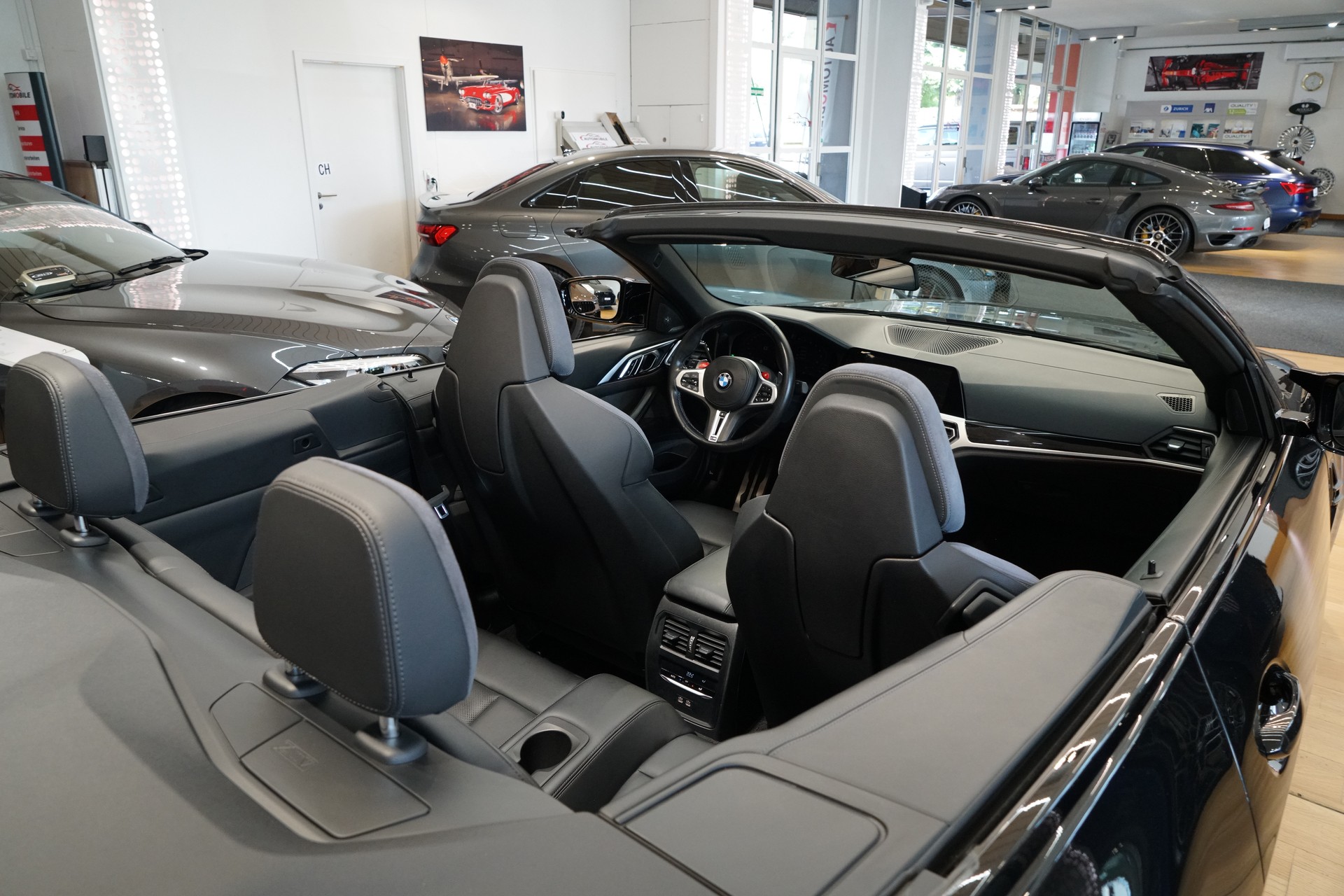 BMW M4 Cabrio Competition M xDrive-image-7