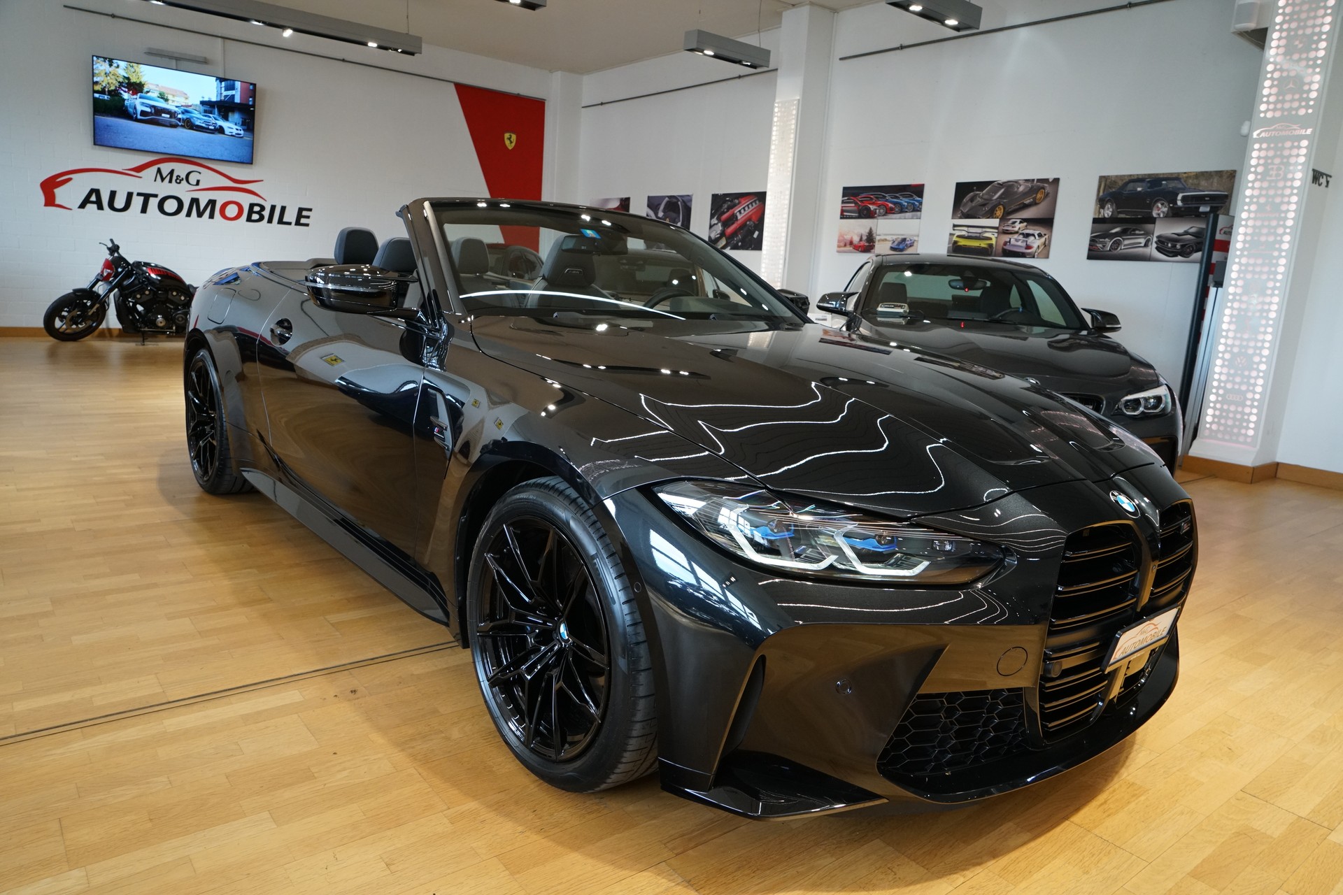 BMW M4 Cabrio Competition M xDrive-image-2
