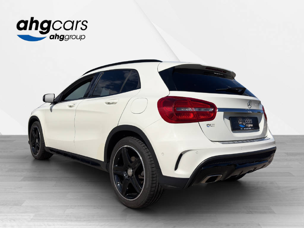 MERCEDES-BENZ GLA 250 AMG Line 4m-image-2