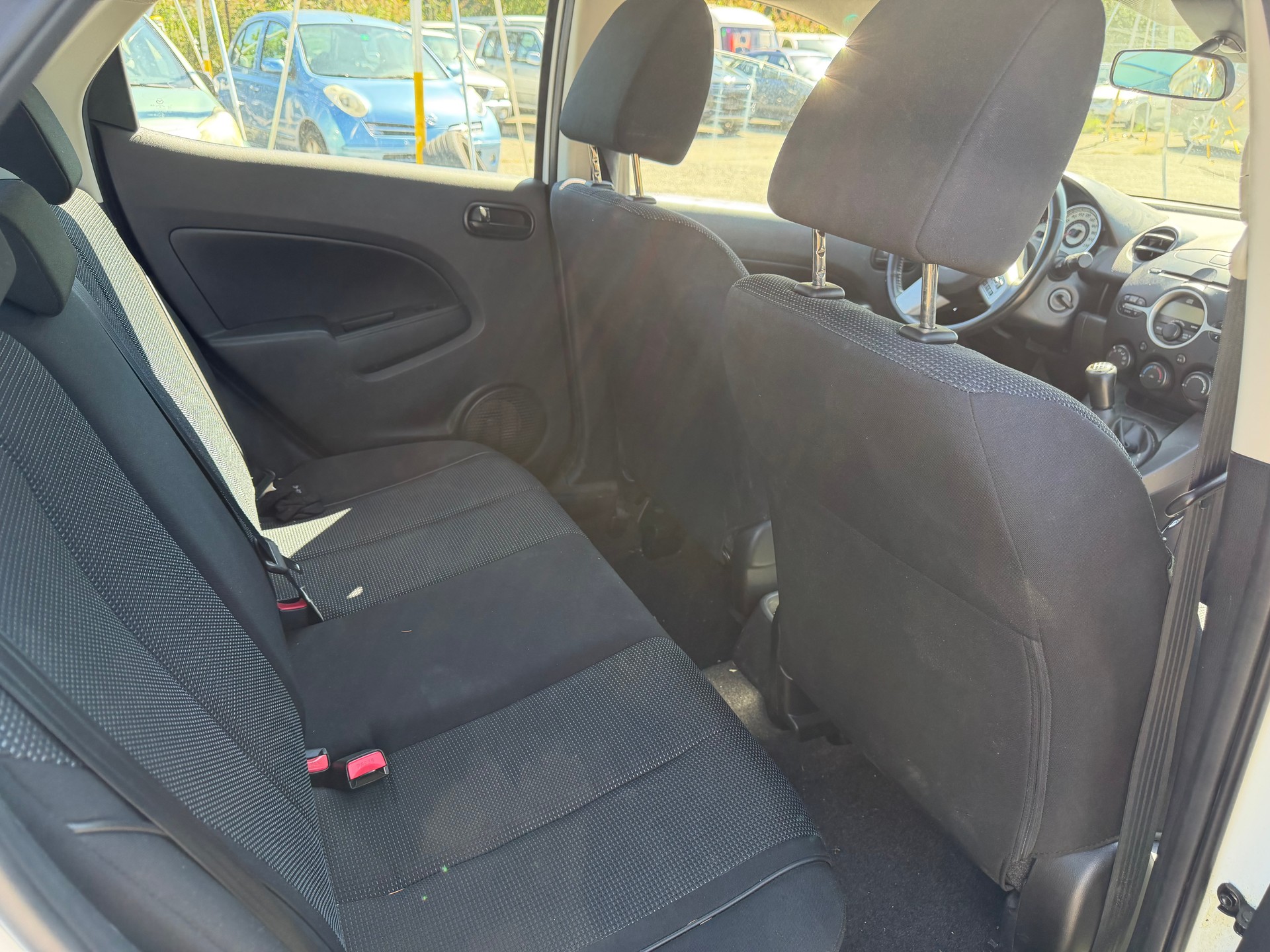 MAZDA 2 1.5i 16V Sport-image-9