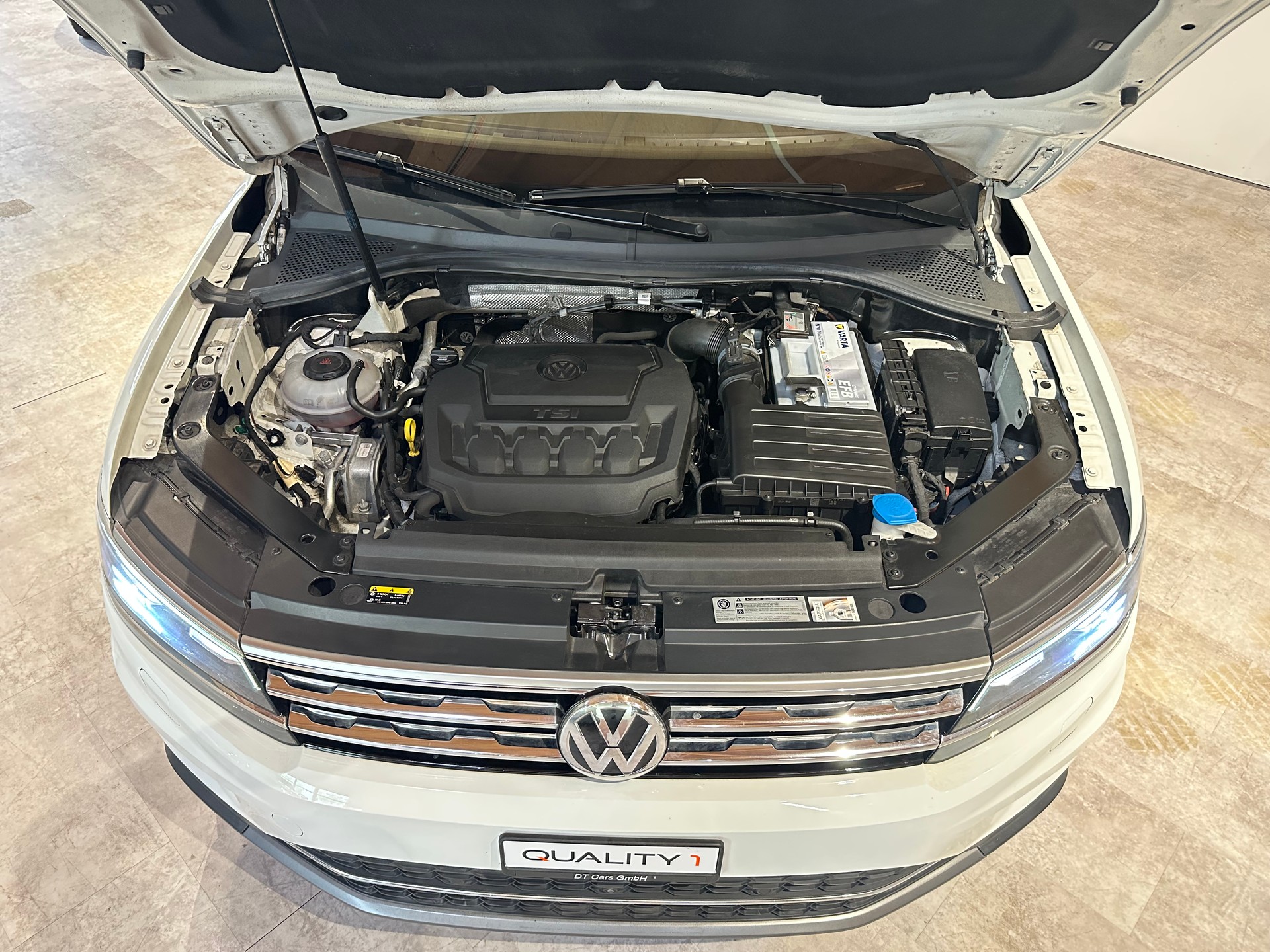 VW Tiguan 2.0TSI Highline 4Motion DSG/Inkl. 1. Jahr Garantie/Top Ausstattung inkl. AHK El. abschwenkbar-image-2