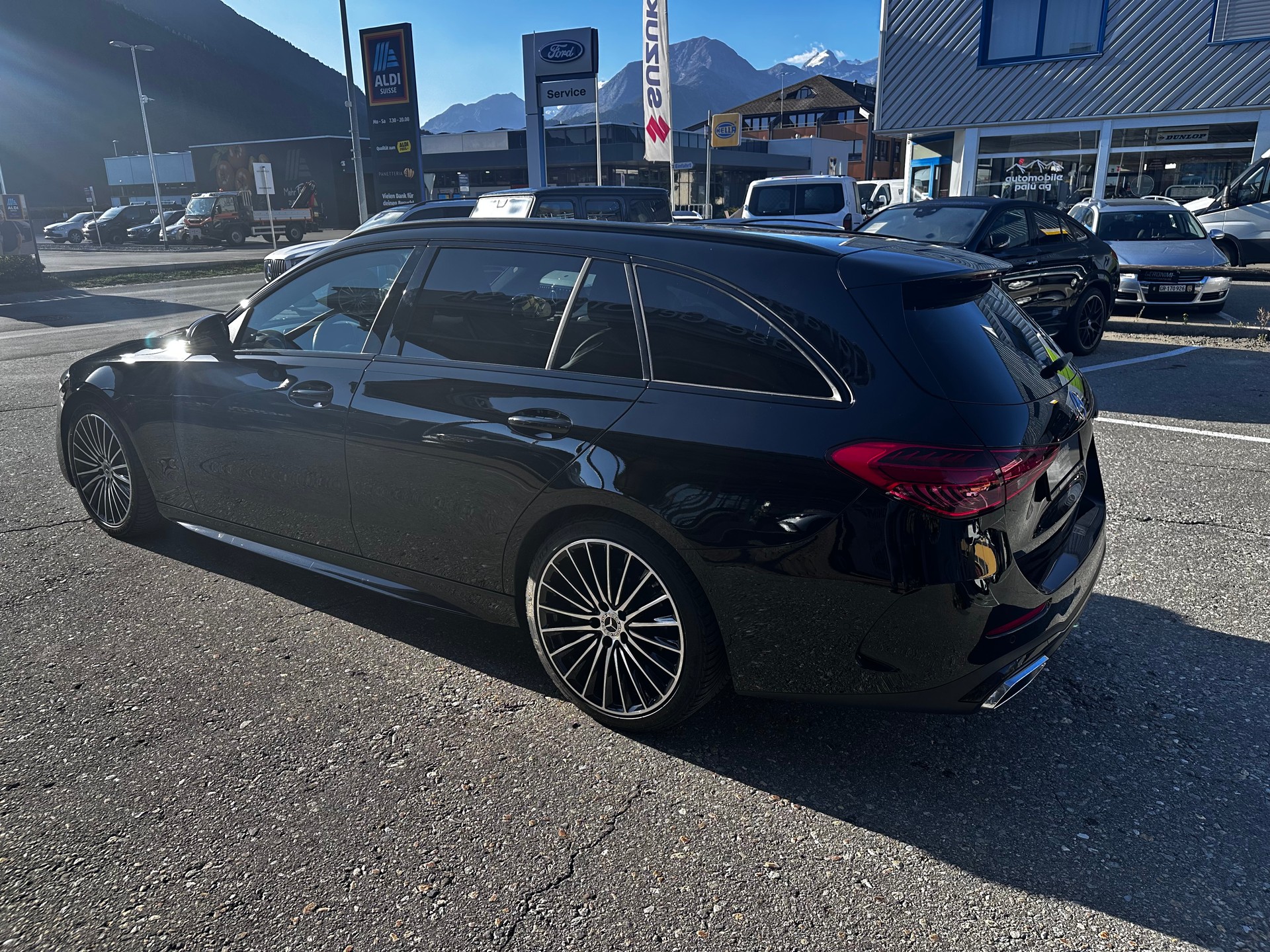 MERCEDES-BENZ C 300 AMG Line 4matic Kombi-image-6