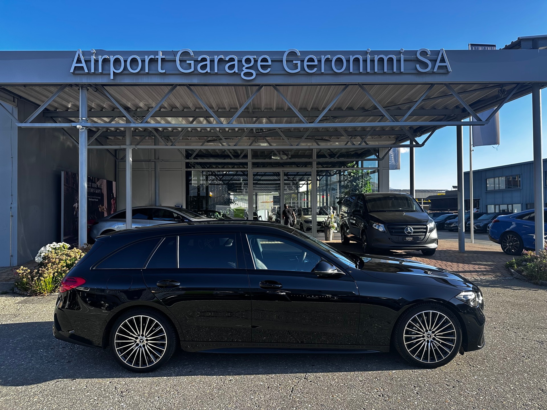 MERCEDES-BENZ C 300 AMG Line 4matic Kombi-image-0