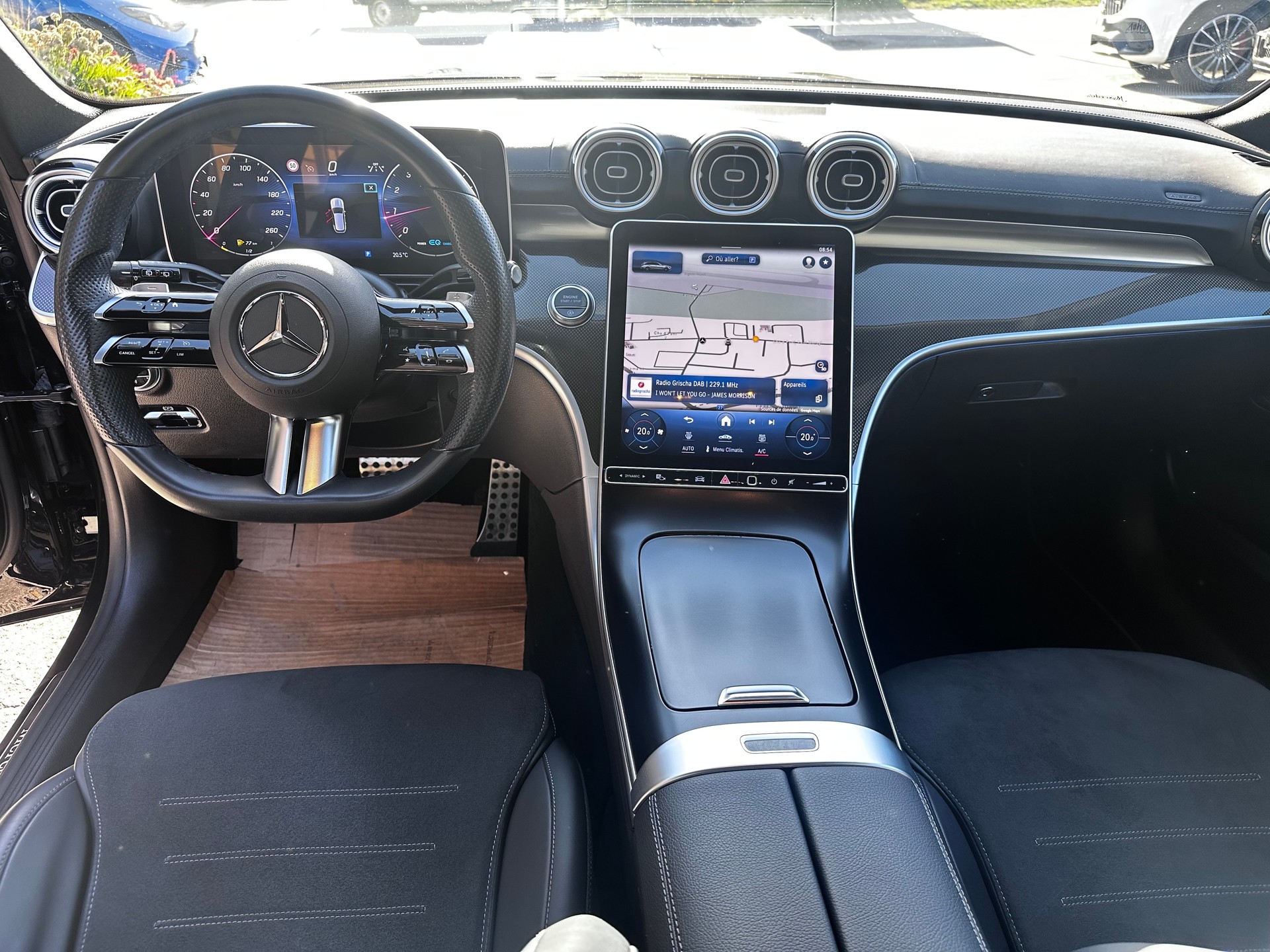 MERCEDES-BENZ C 300 AMG Line 4matic Kombi-image-9