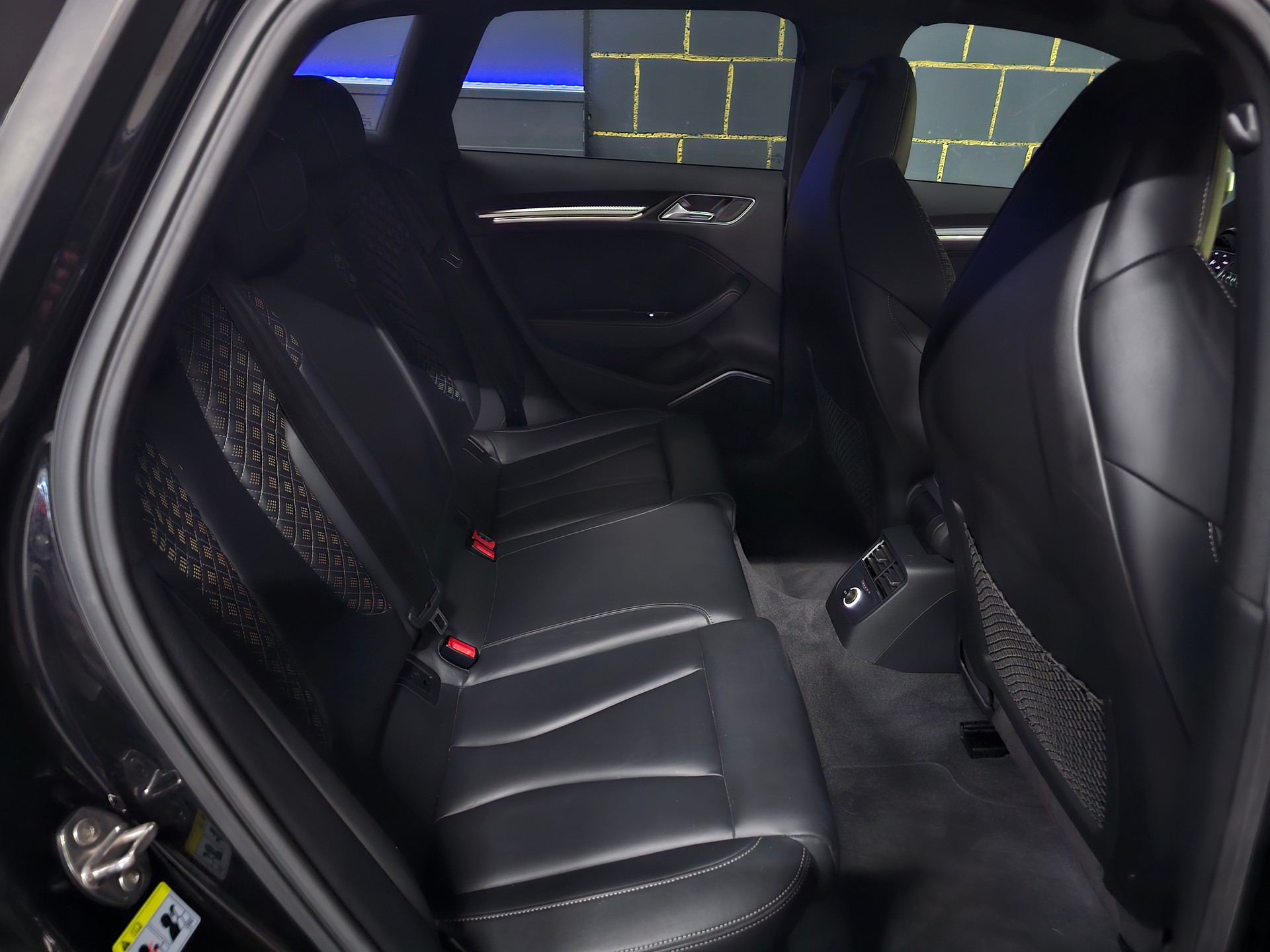 AUDI RS3 Sportback 2.5 TSI quattro S-tronic ohne OPF mit RS Sportauspuff-image-12
