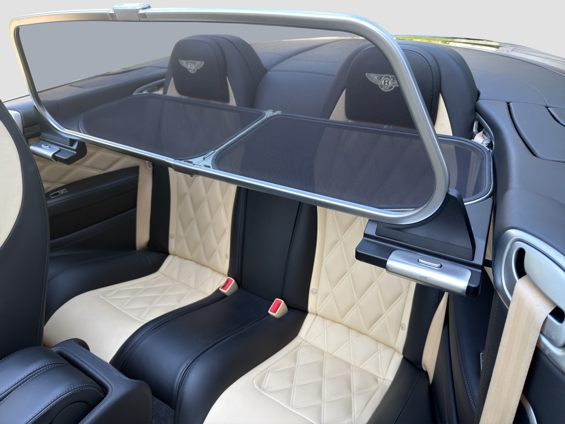 BENTLEY Continental GTC 4.0 V8-image-8