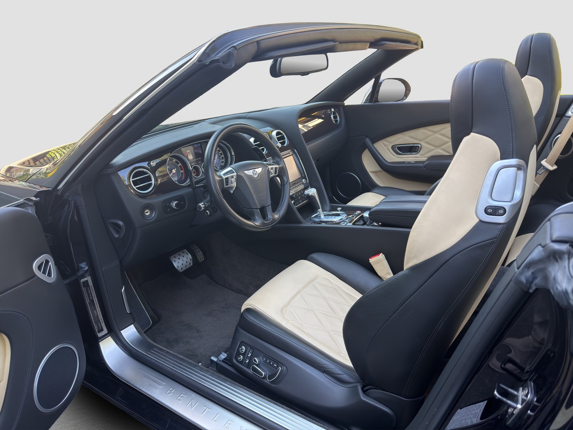 BENTLEY Continental GTC 4.0 V8-image-14