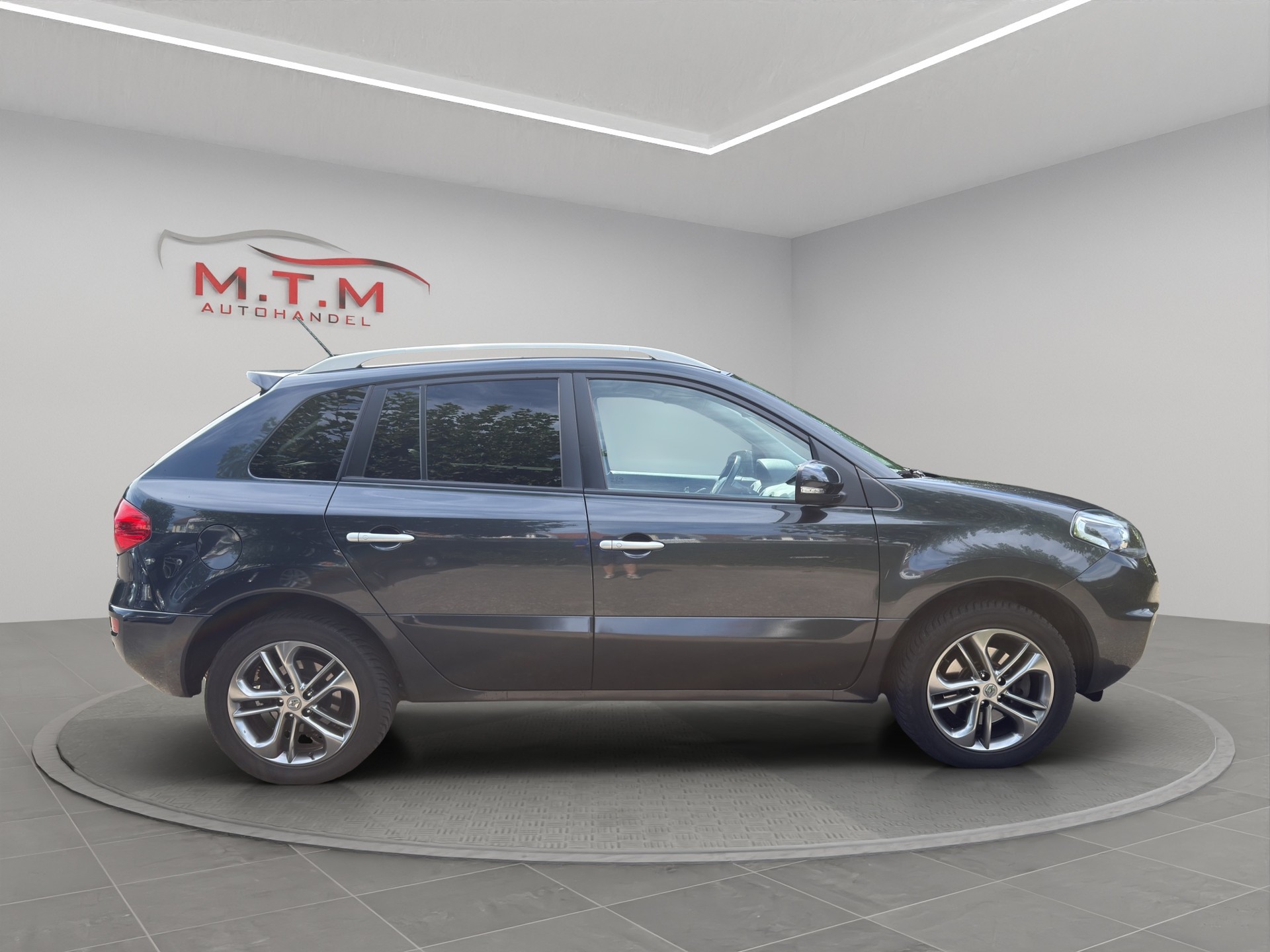 RENAULT Koleos 2.0 dCi Bose 4x4 Automatic-image-13