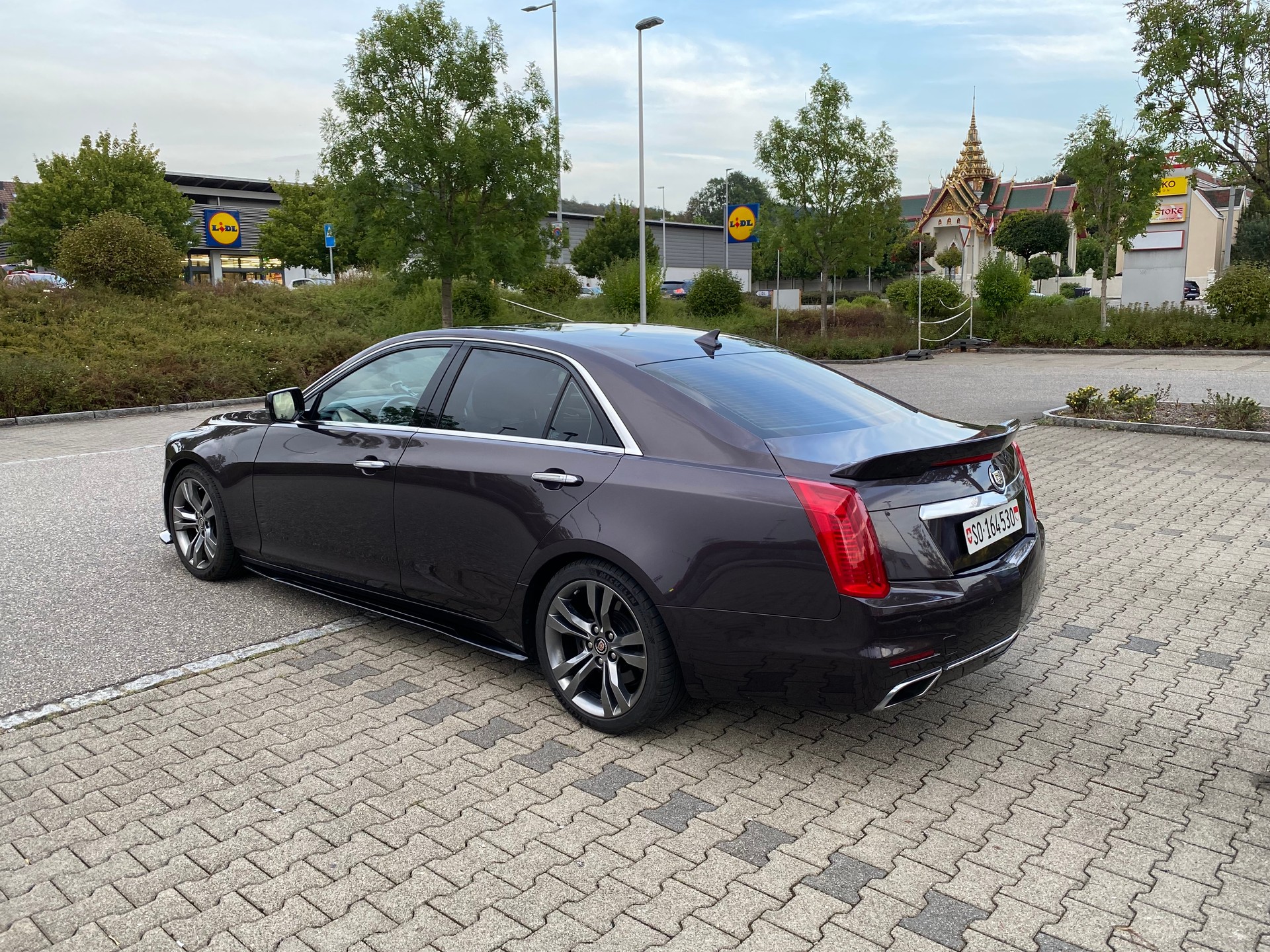 CADILLAC 2.0 T Elegance-image-1