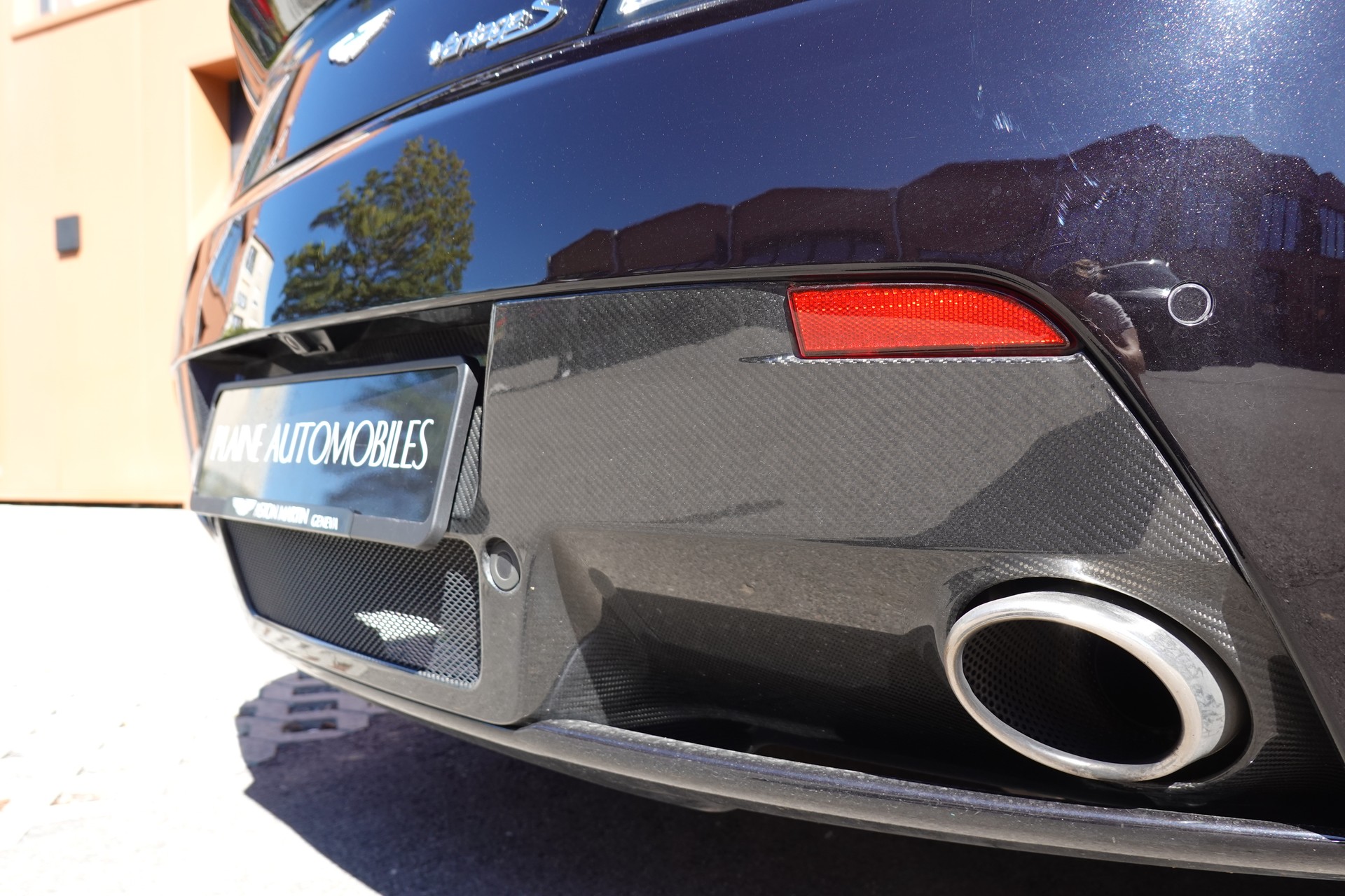 ASTON MARTIN V8 Vantage 4.7 S SP10 - "CH Véhicule * Full Entretien Aston * intérieur cuir noir * Phares xenon * Son Bang&Olufsen"-image-12