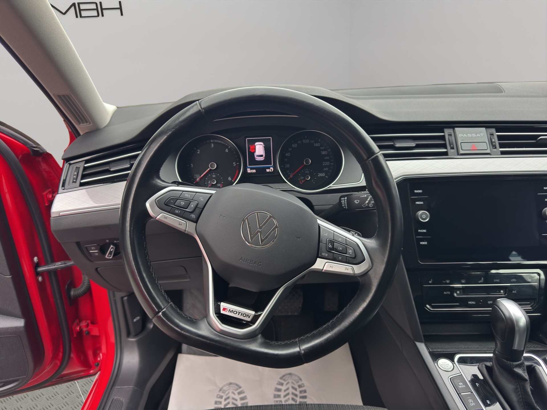 VW Passat 2.0 TDI BMT Elegance 4Motion DSG-image-13