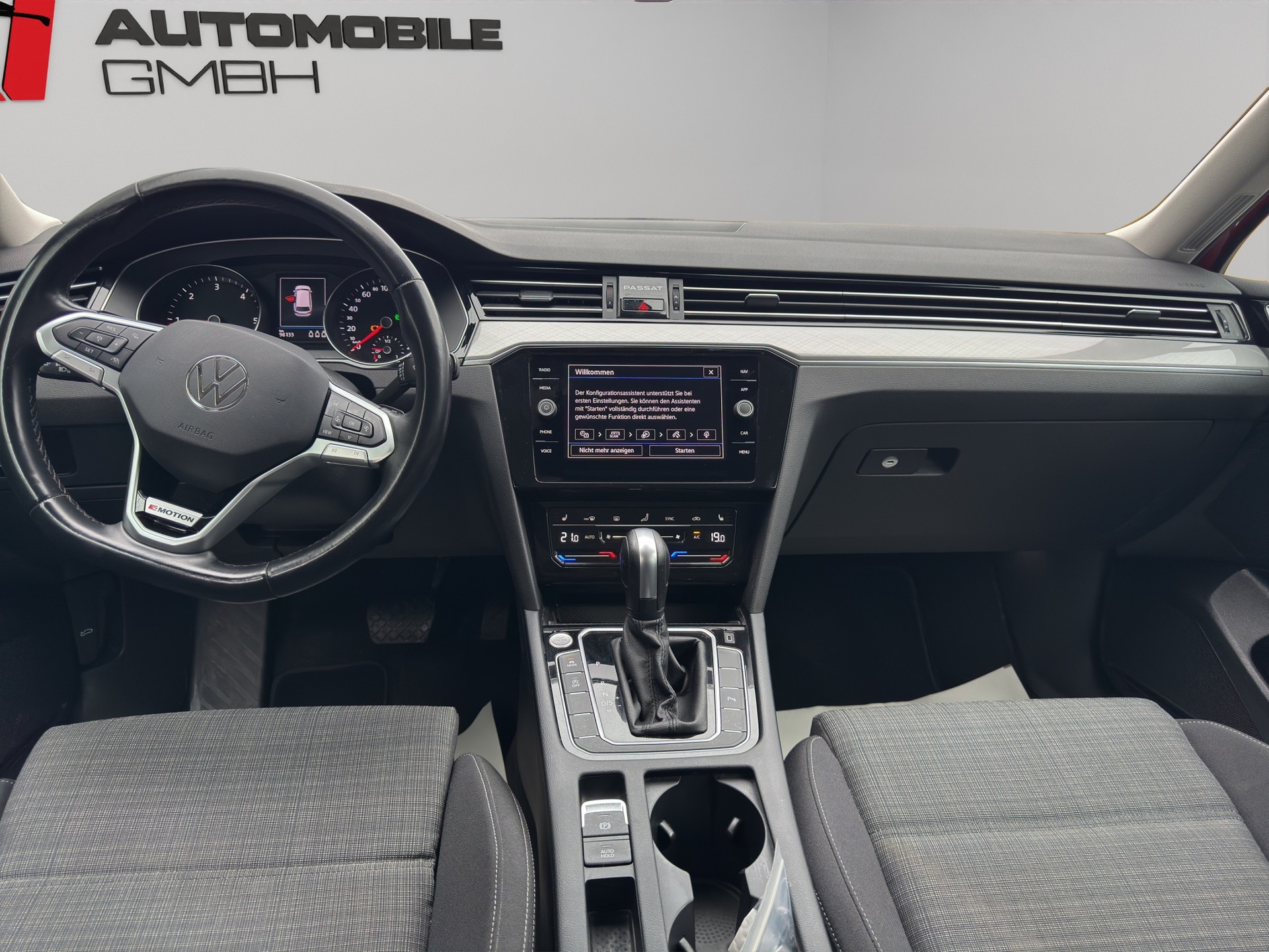 VW Passat 2.0 TDI BMT Elegance 4Motion DSG-image-10