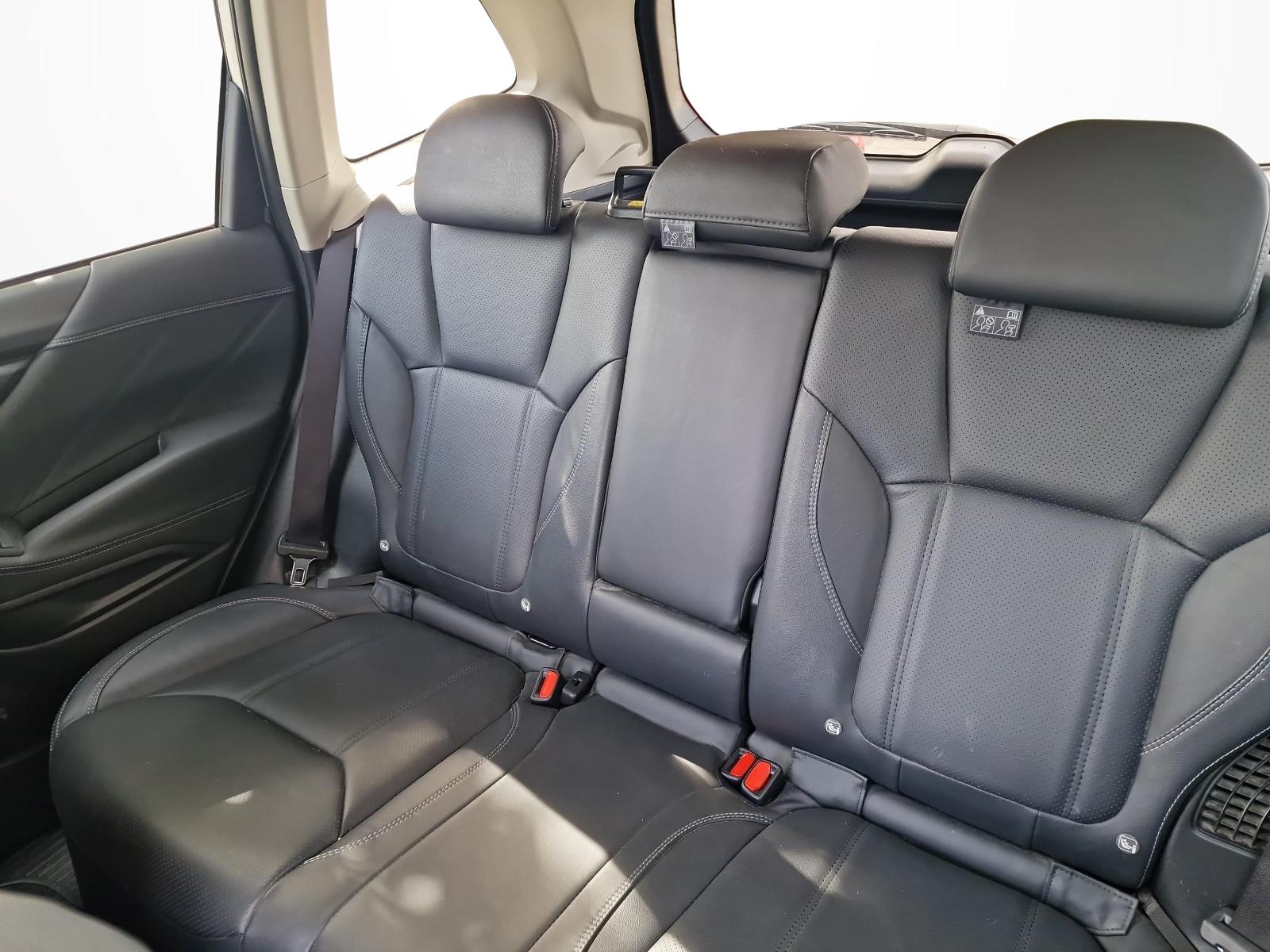 SUBARU Forester Station 2.0i e-Boxer Luxury-image-10