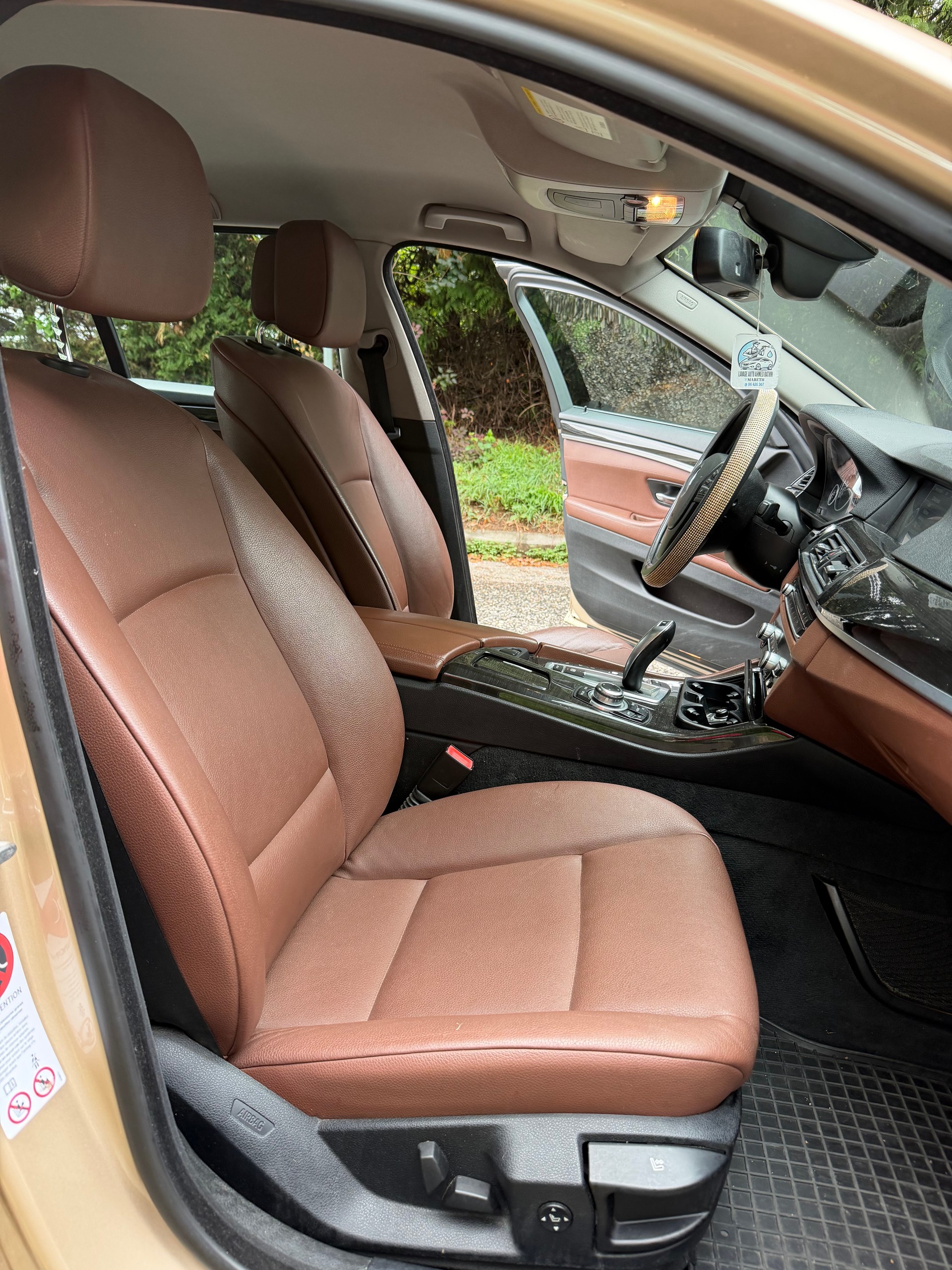 BMW 528i xDrive Touring Steptronic-image-12