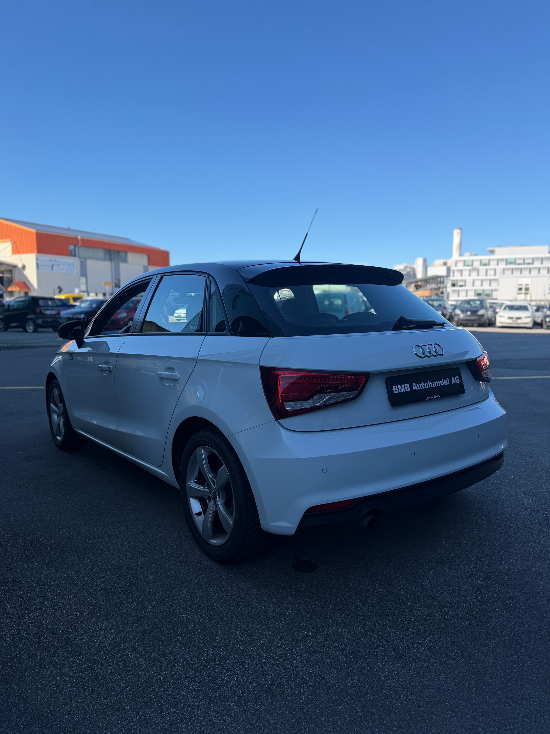 AUDI A1 Sportback 1.0 TFSI Sport-image-4