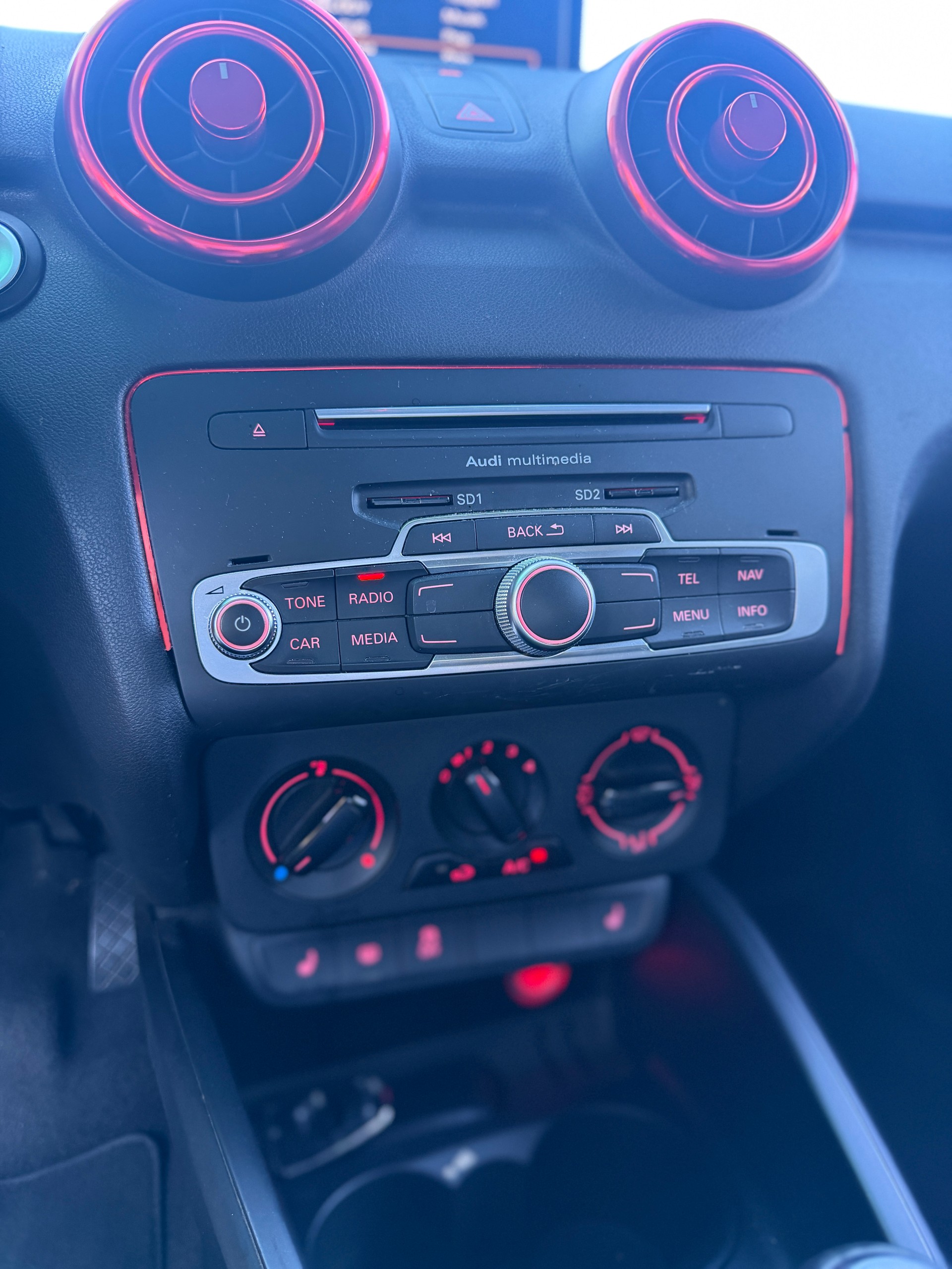 AUDI A1 Sportback 1.0 TFSI Sport-image-11