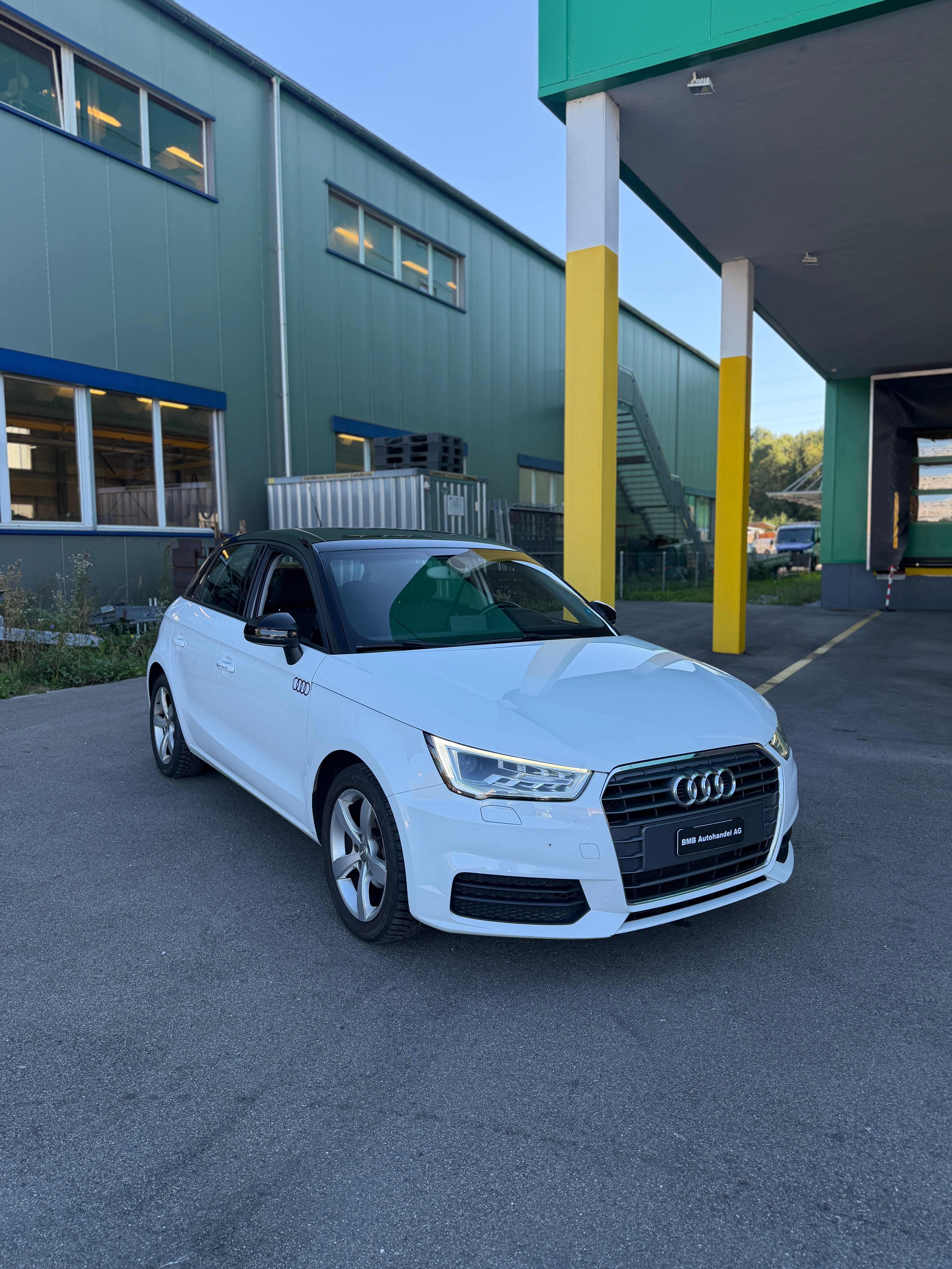Car photo